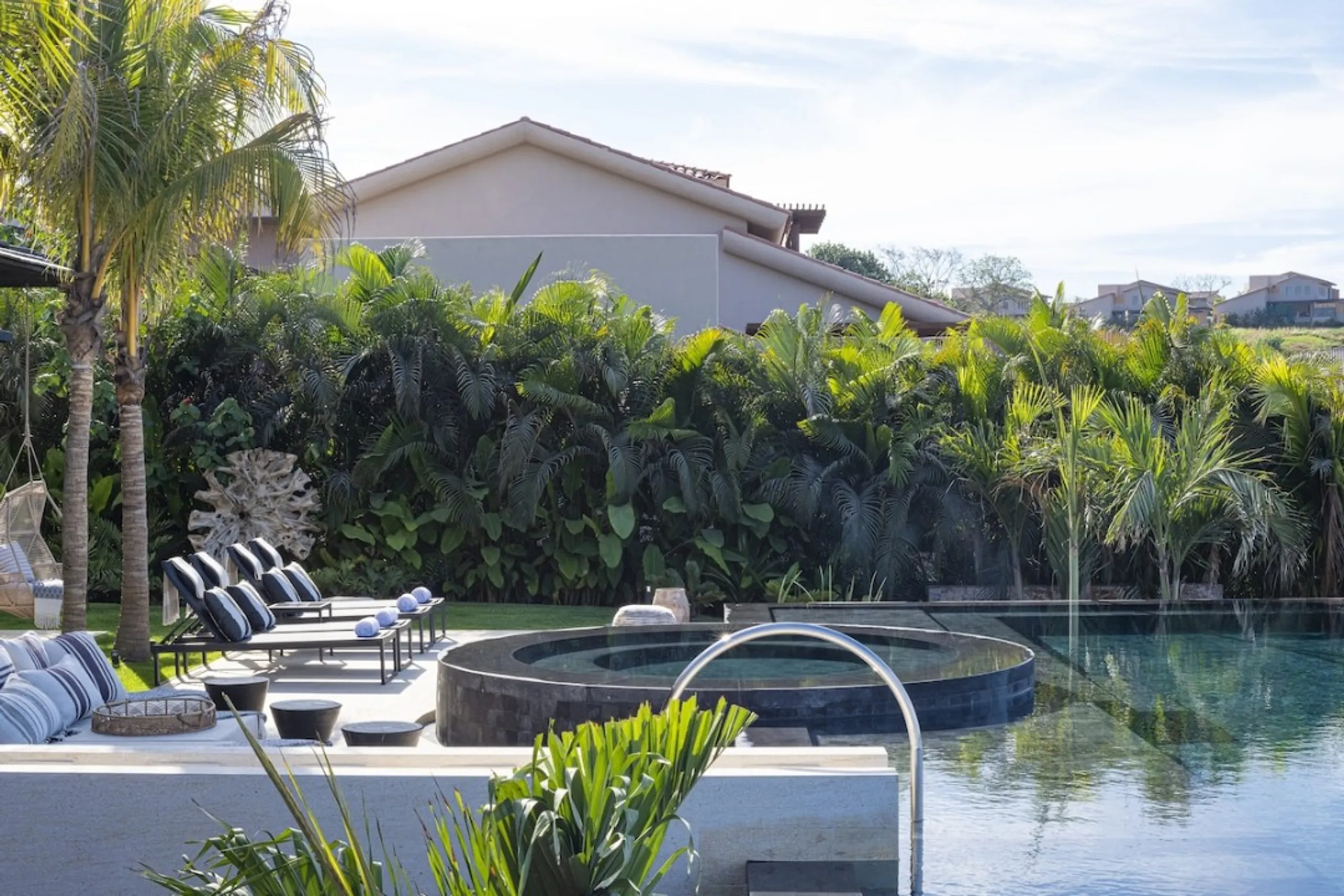 Timeless Punta Mita Villa by Manolo Mestre with Infinity Pool & Panoramic Vistas — photograph 4