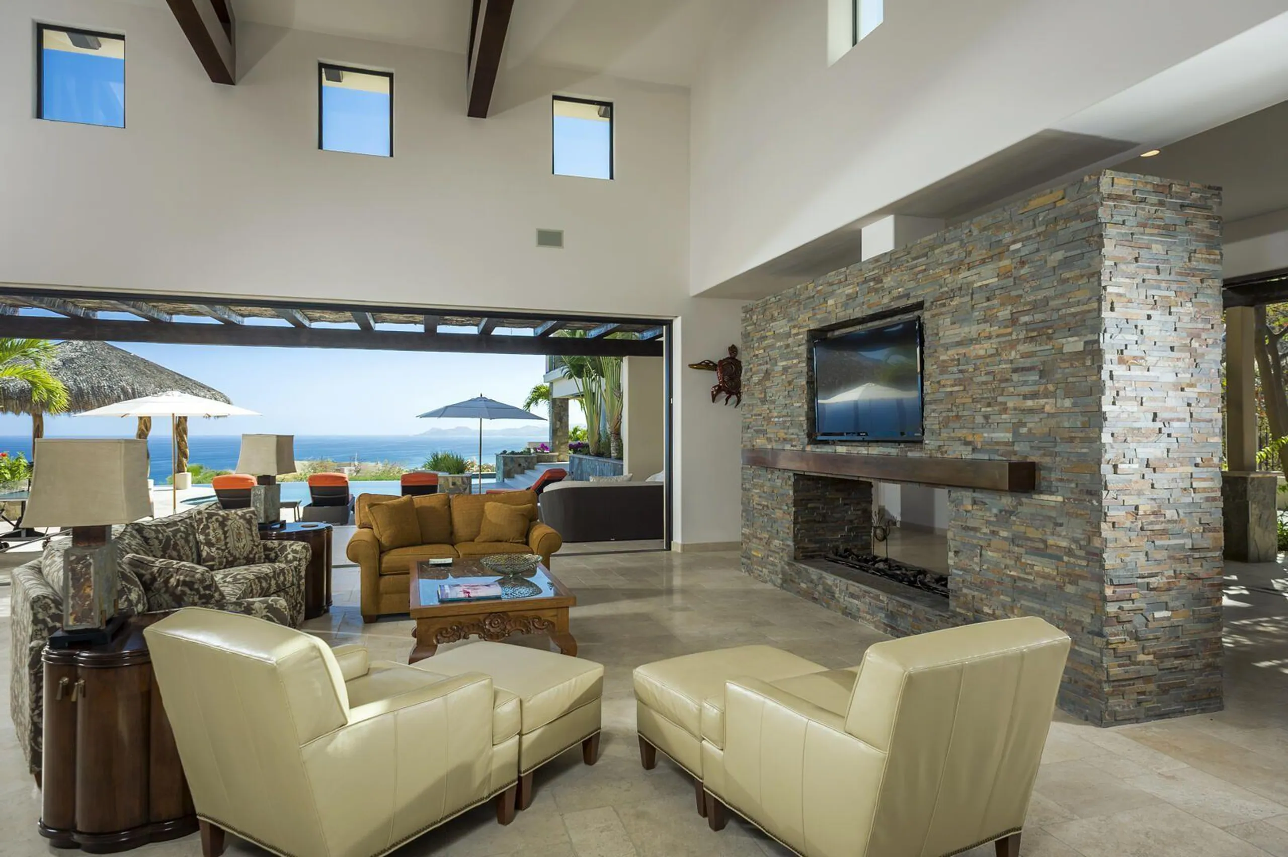 Stunning Fundadores Villa  with Panoramic View of the Sea of Cortez — photograph 3