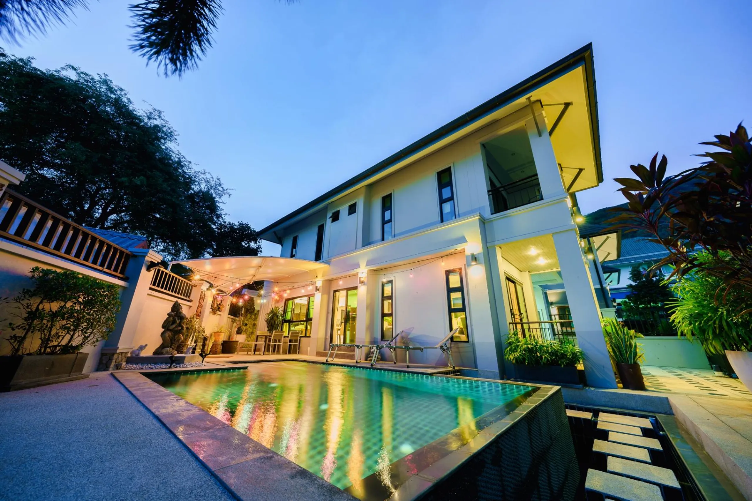 Elegant 3 BR Villa with Private Pool — photograph 4