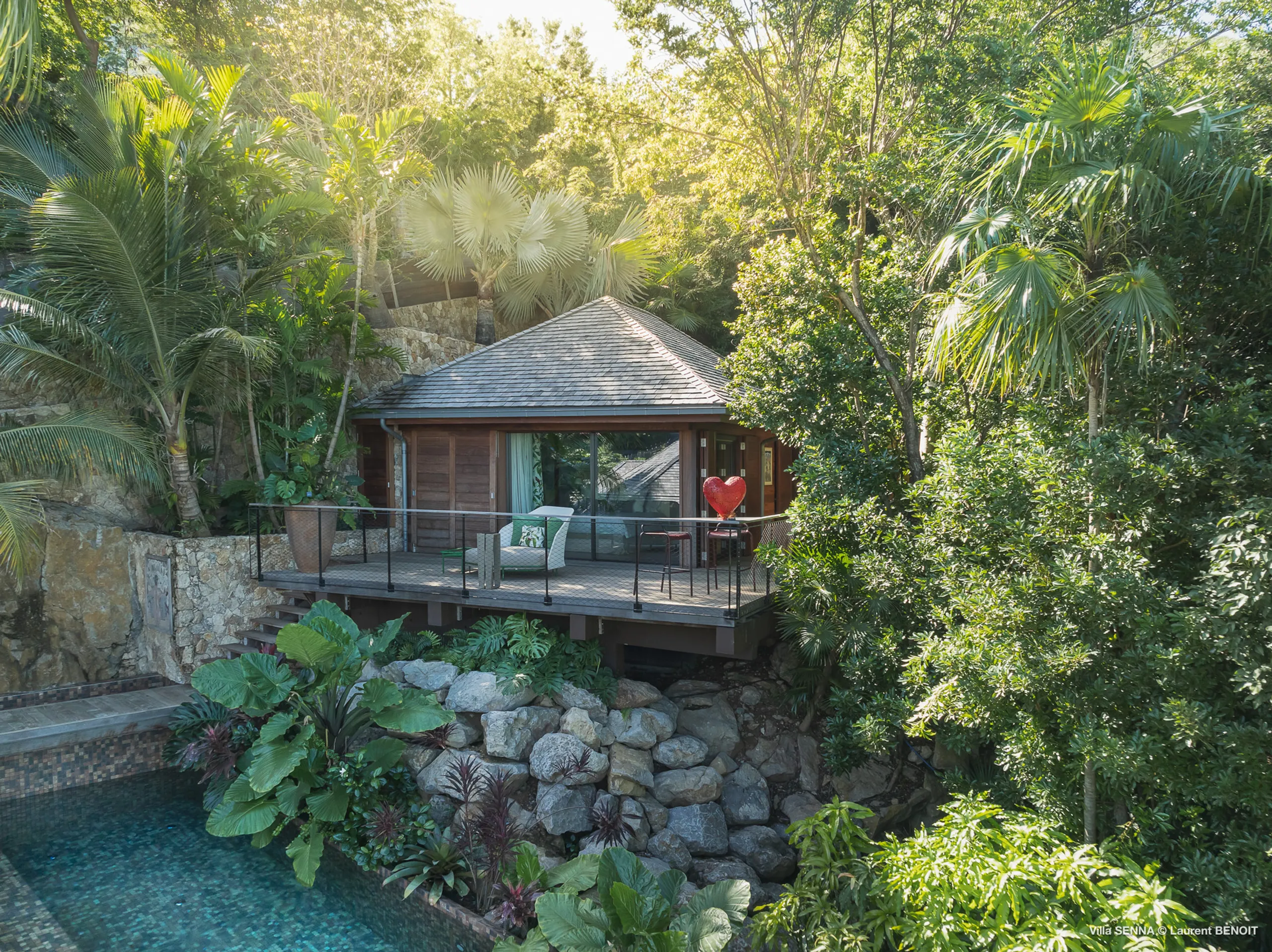Family-Friendly St. Jean Villa – Private Bungalows, Heated Pool & Tropical Gardens — photograph 7