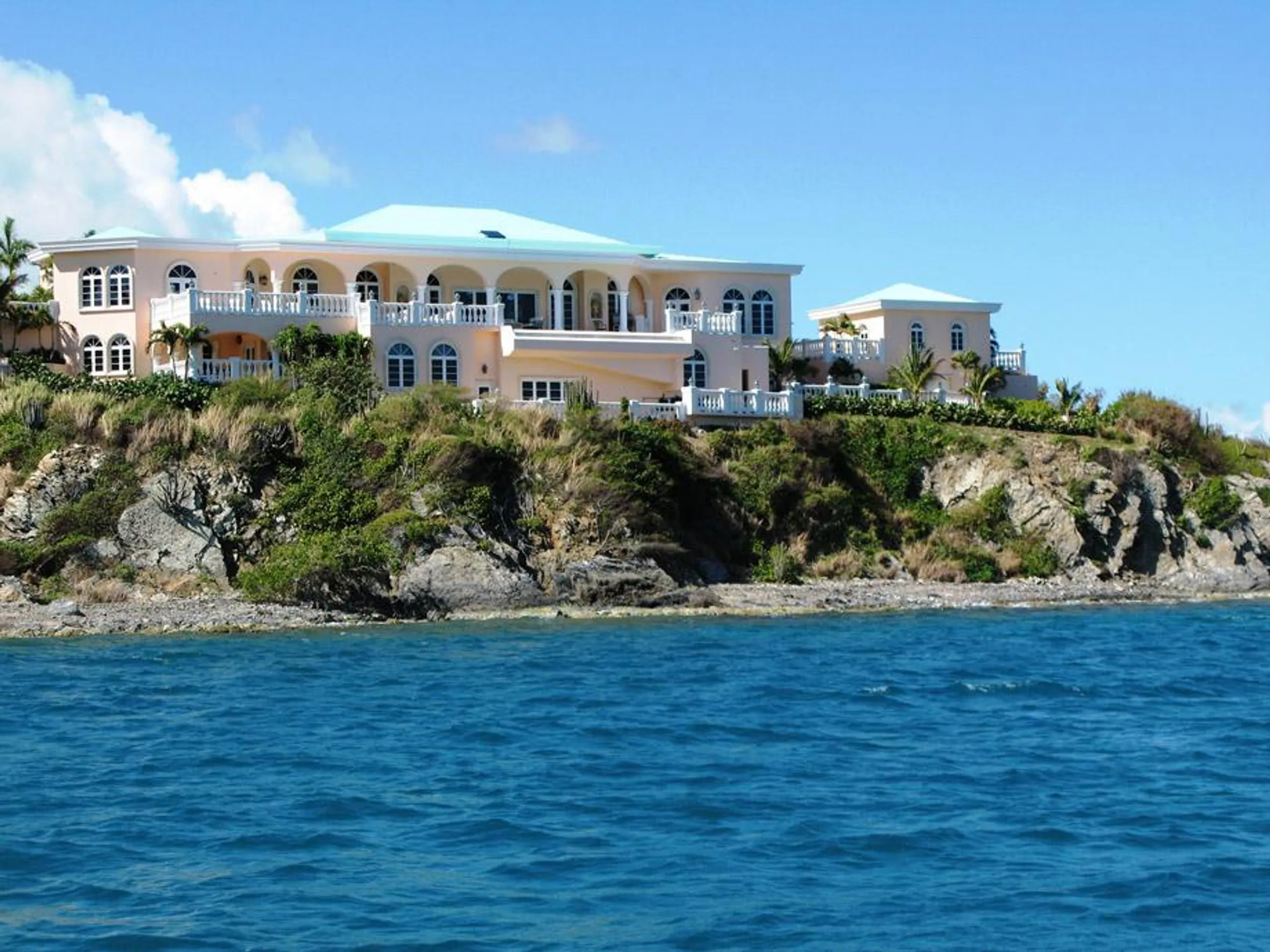 St. Croix Relaxing Villa with Awe-inspiring Views of the Caribbean Sea and Buck Island — photograph 9
