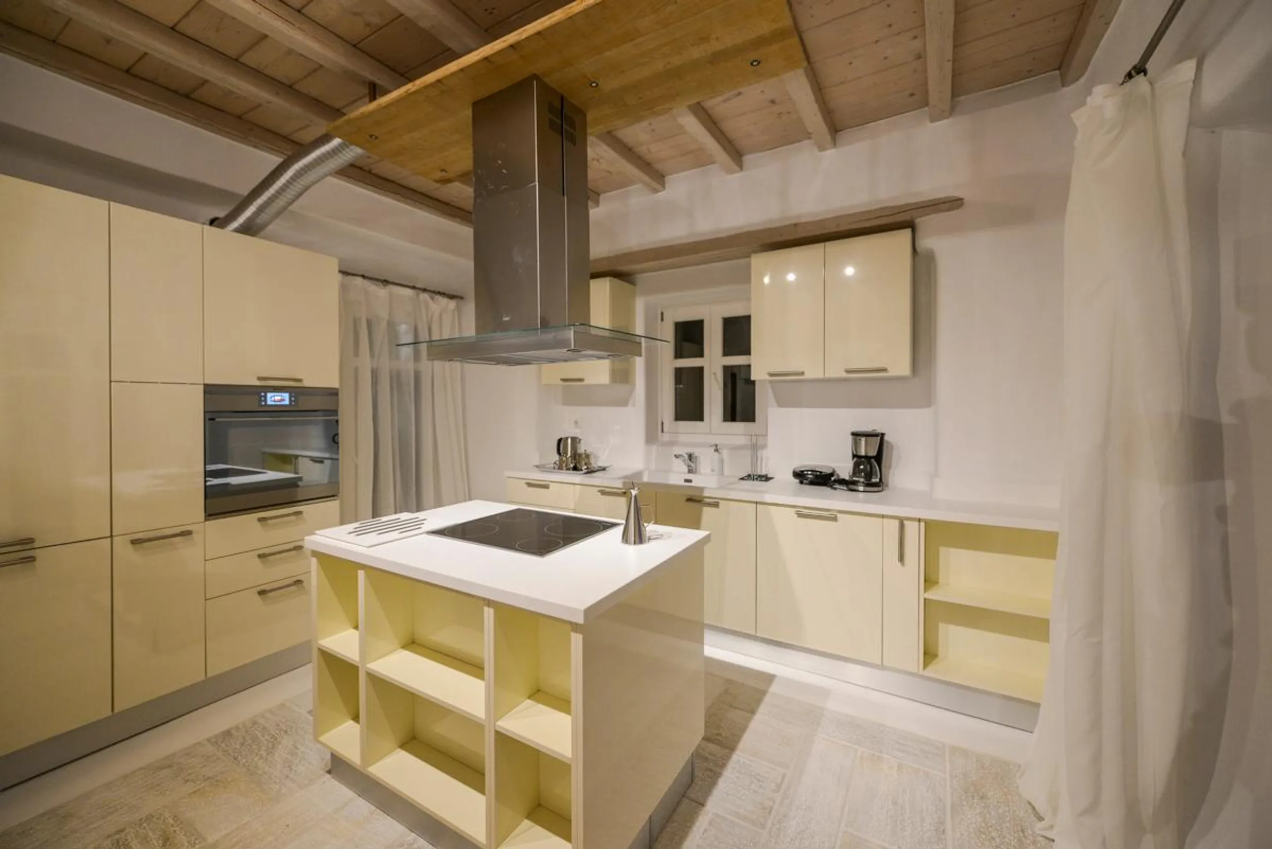Marvelous Minimalist Villa with Private Pool and Sea Views — photograph 7