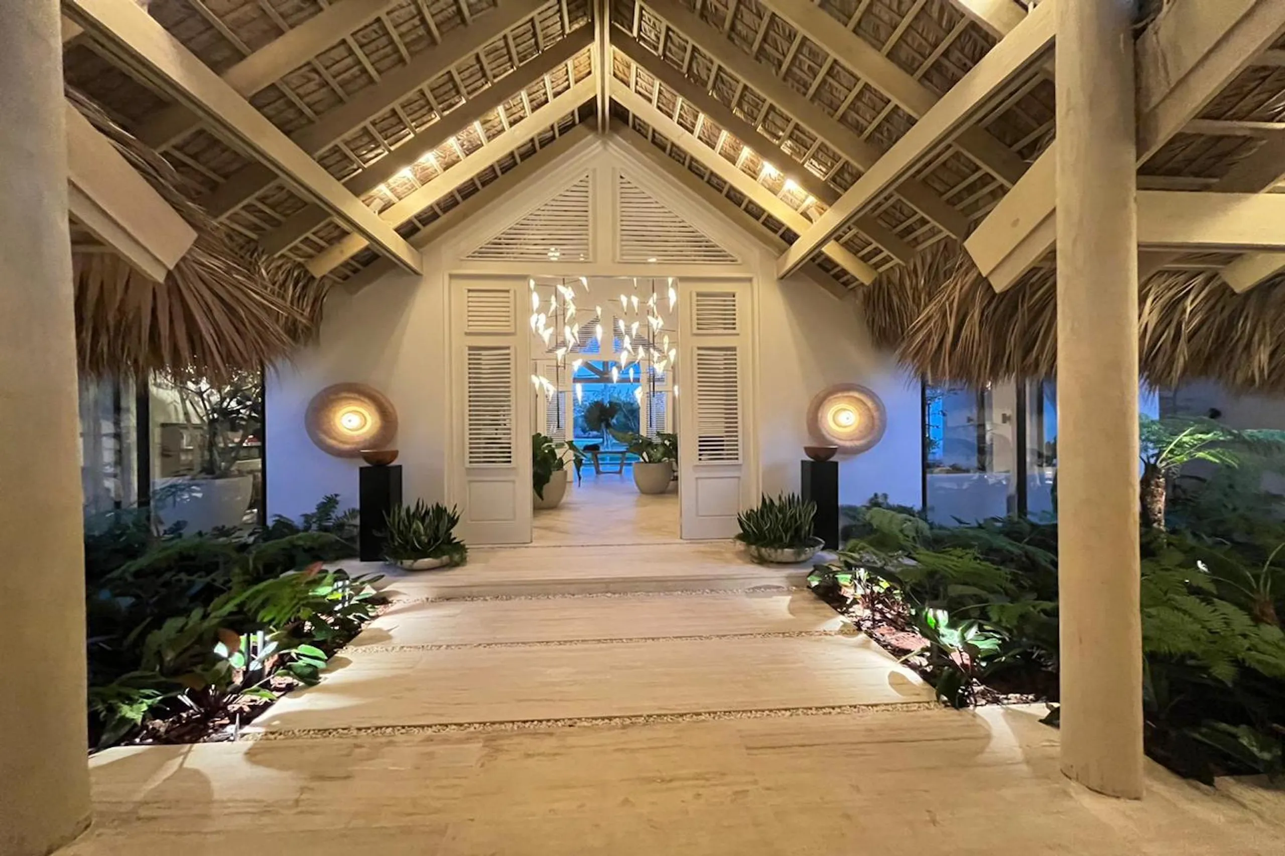 Punta Aguila Unparalleled Views in an Exquisite Villa — photograph 4