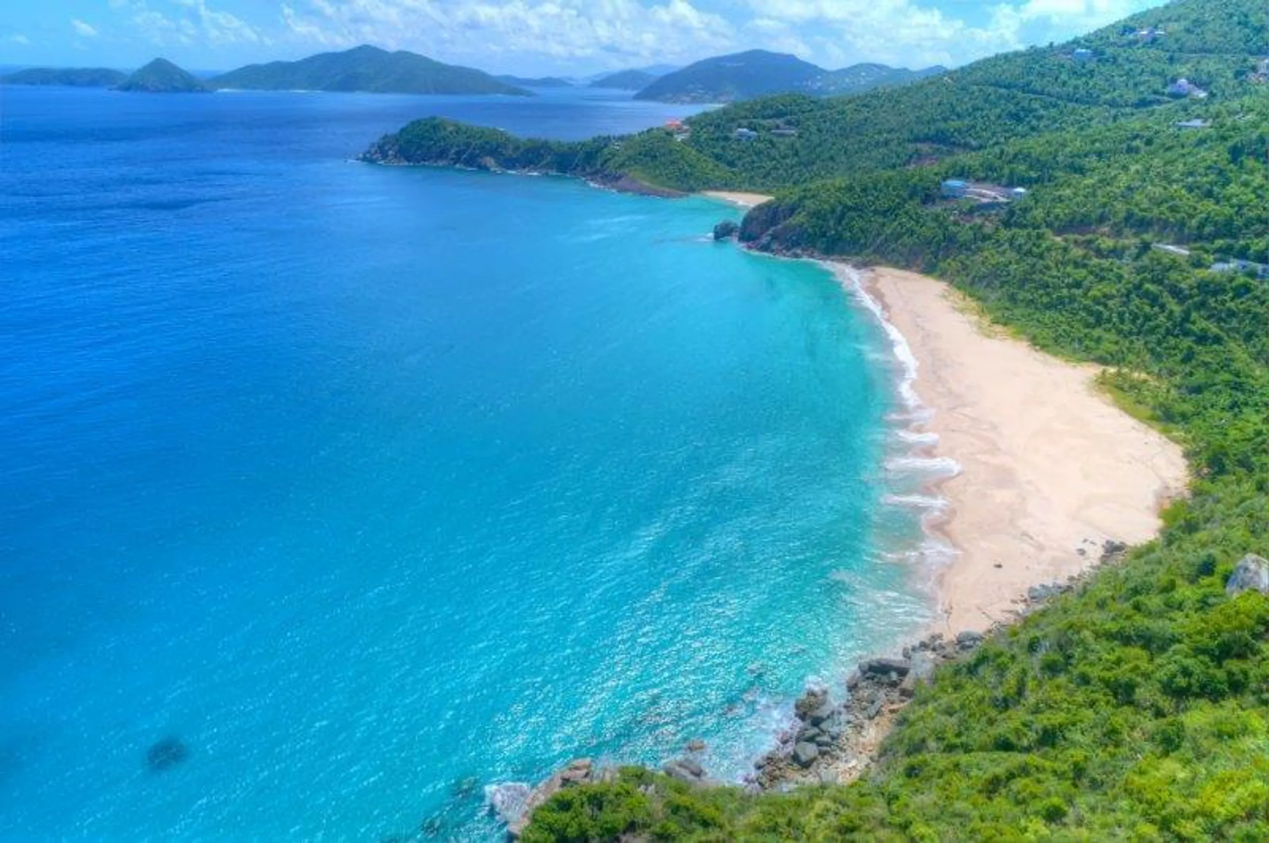 Hillside Tortola Island Villa with Private Pool and Panoramic Ocean Views — photograph 8