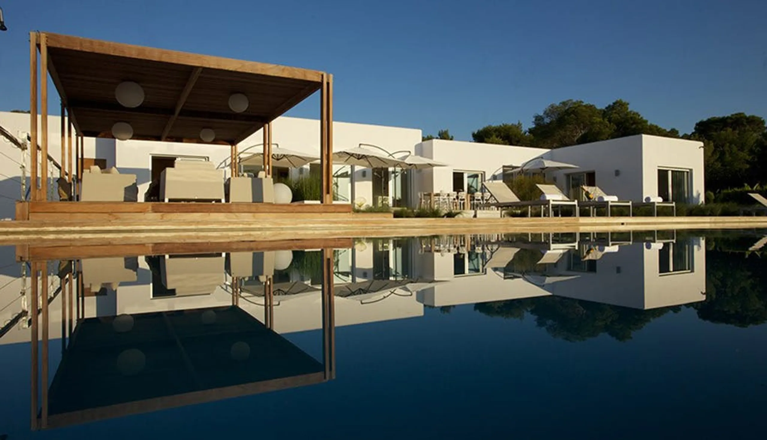 Calming Ibiza Estate with Private Pool and Gazebo — photograph 4