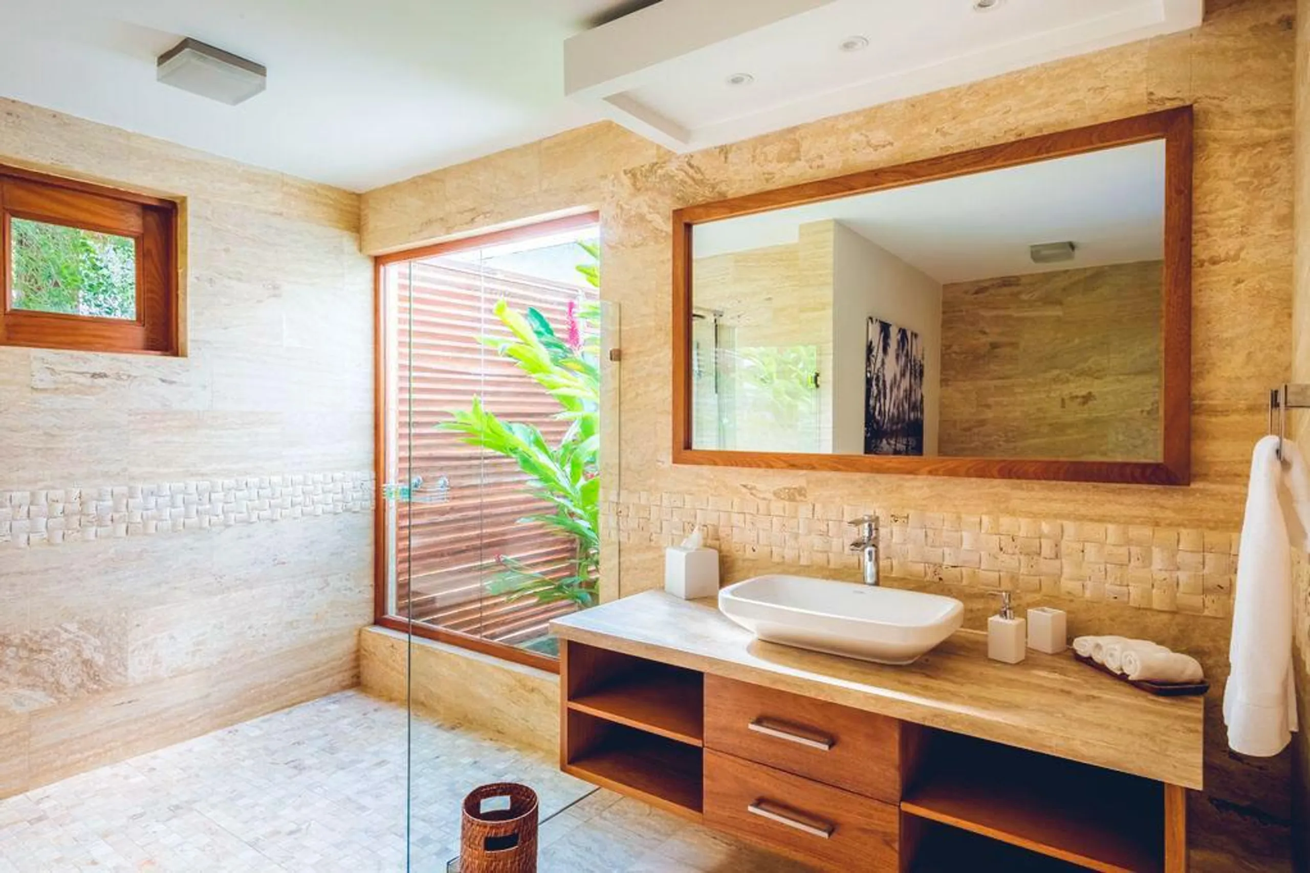 Majestic La Romana Estate with Private Pool and Hot Tub — photograph 10