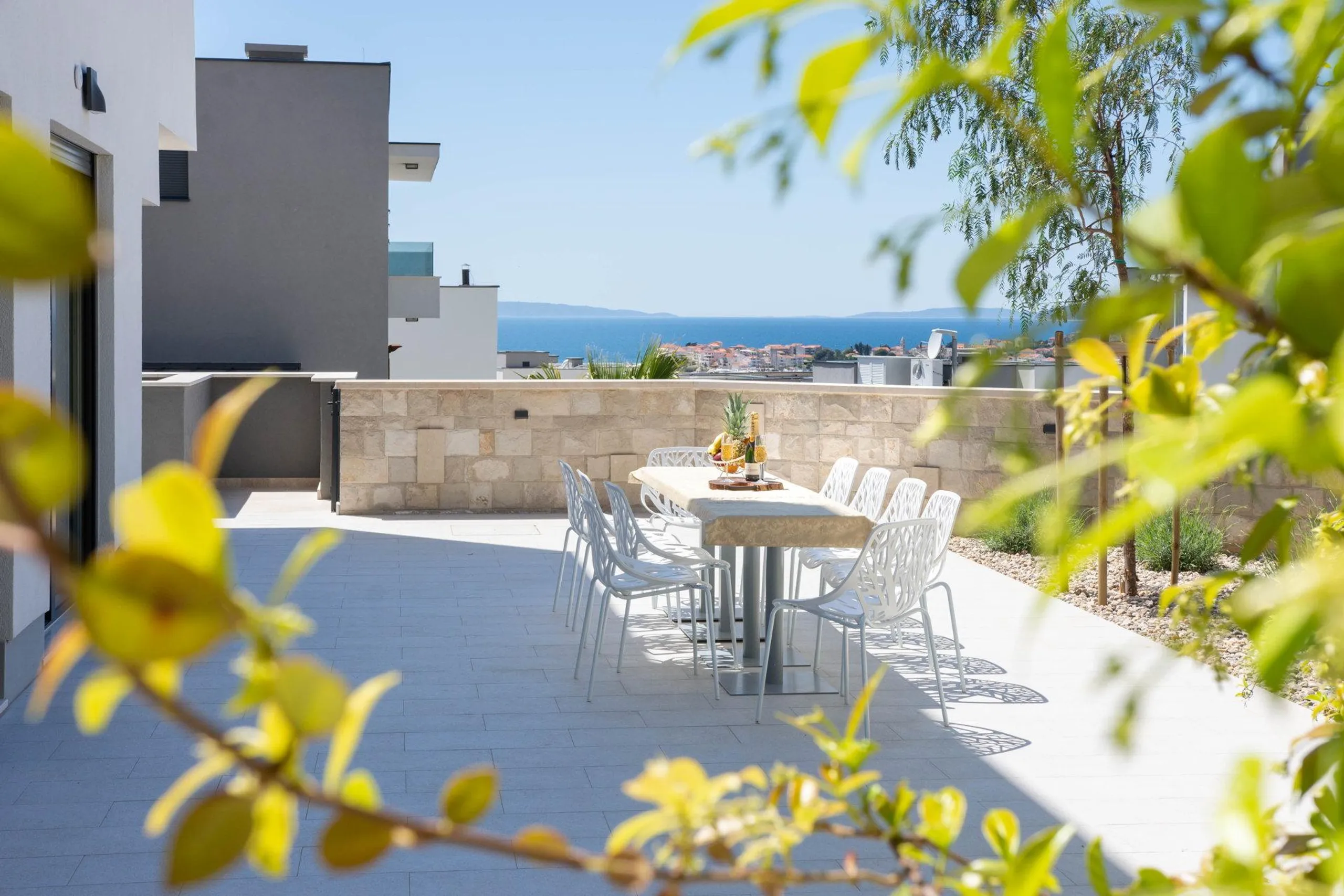 Sophisticated Villa with Pool and View of Kasjuni Beach — photograph 3