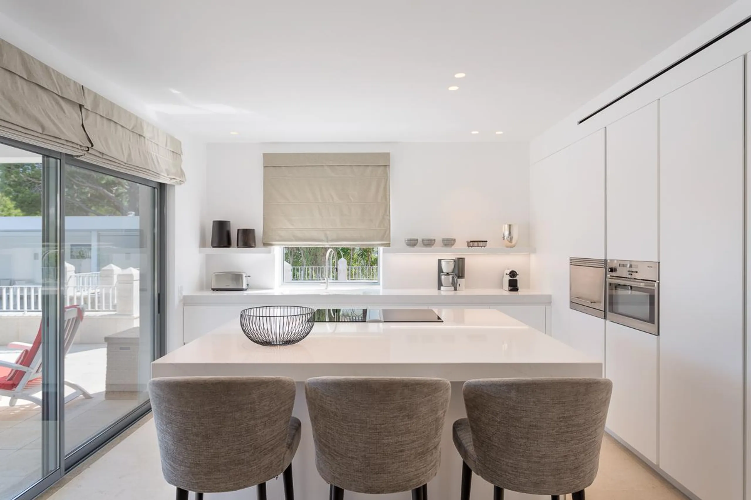 First-class Villa in Quinta do Lago with Private Pool, Jacuzzi and Beaches Nearby — photograph 9