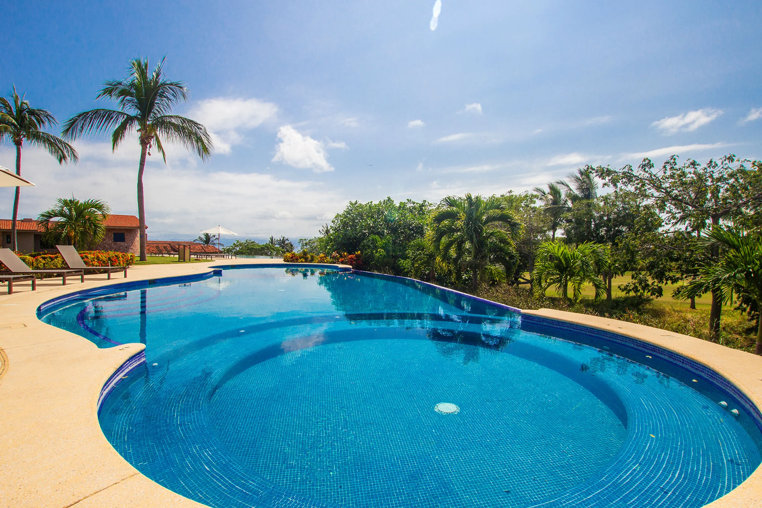 Exclusive Hacienda de Mita Luxury Retreat with Beachfront Access — photograph 3