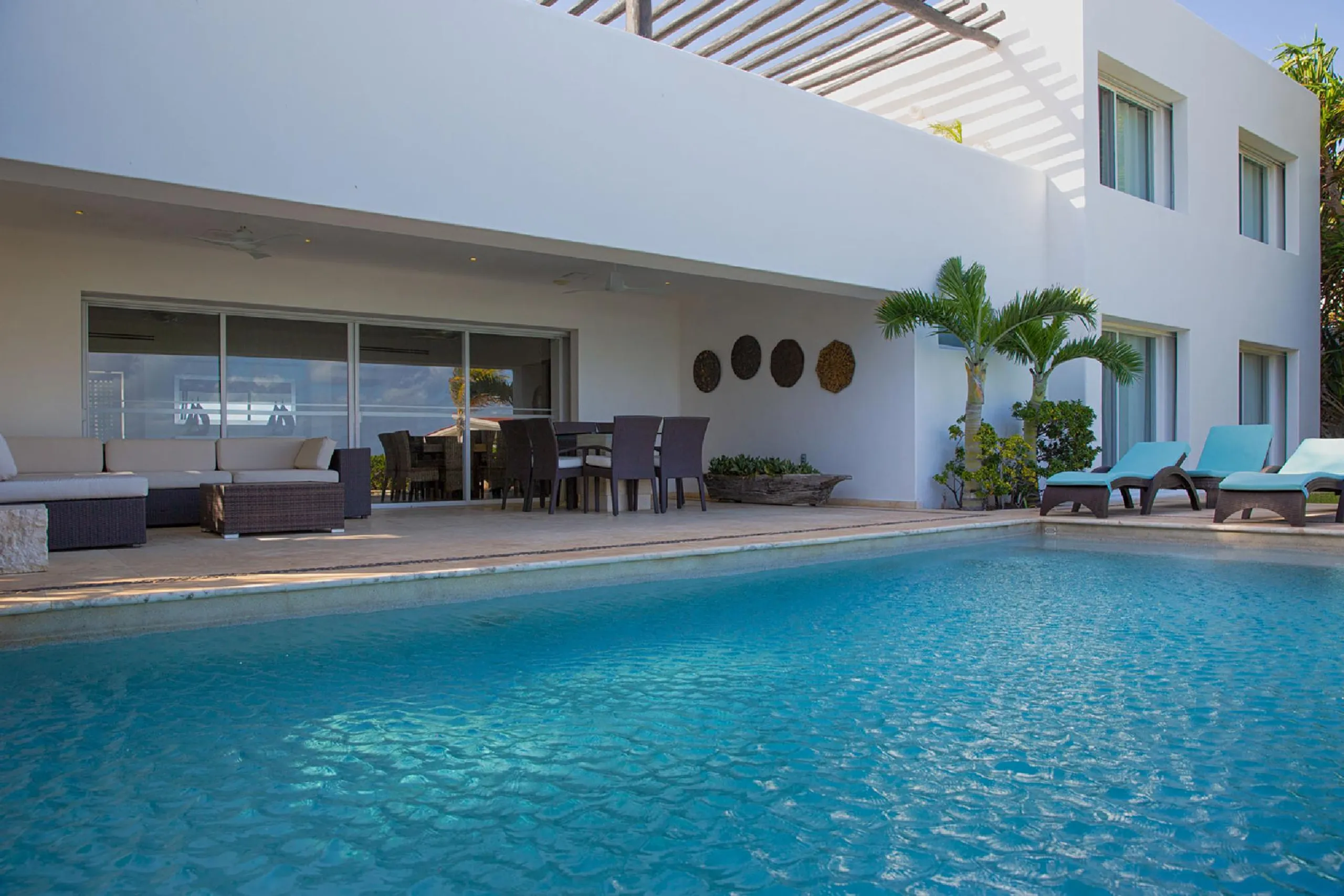 Playa del Carmen Modern Luxury Villa with Private Pool and Ocean Views — photograph 3