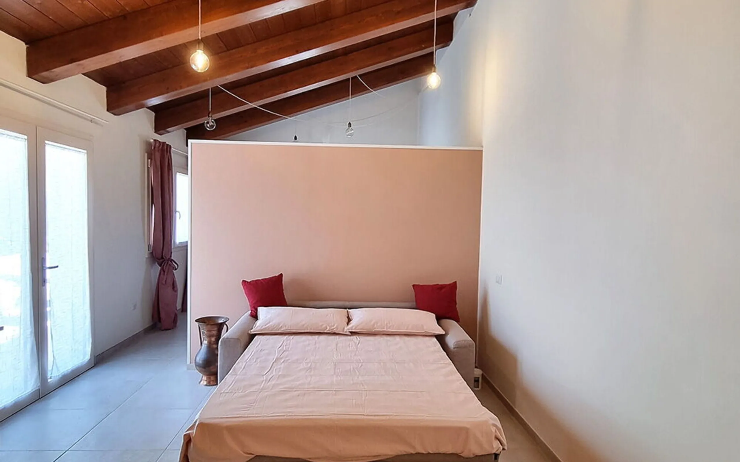 Enchanting Countryside Villa with Private Pool and Greenery Views — photograph 6