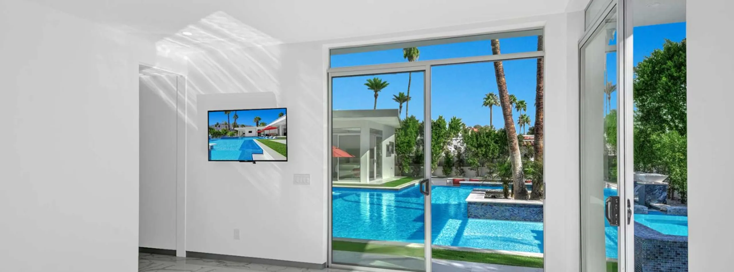 Brand-New Palm Springs Movie Colony Estate  with Resort-Style Pool and Mountain Views — photograph 11