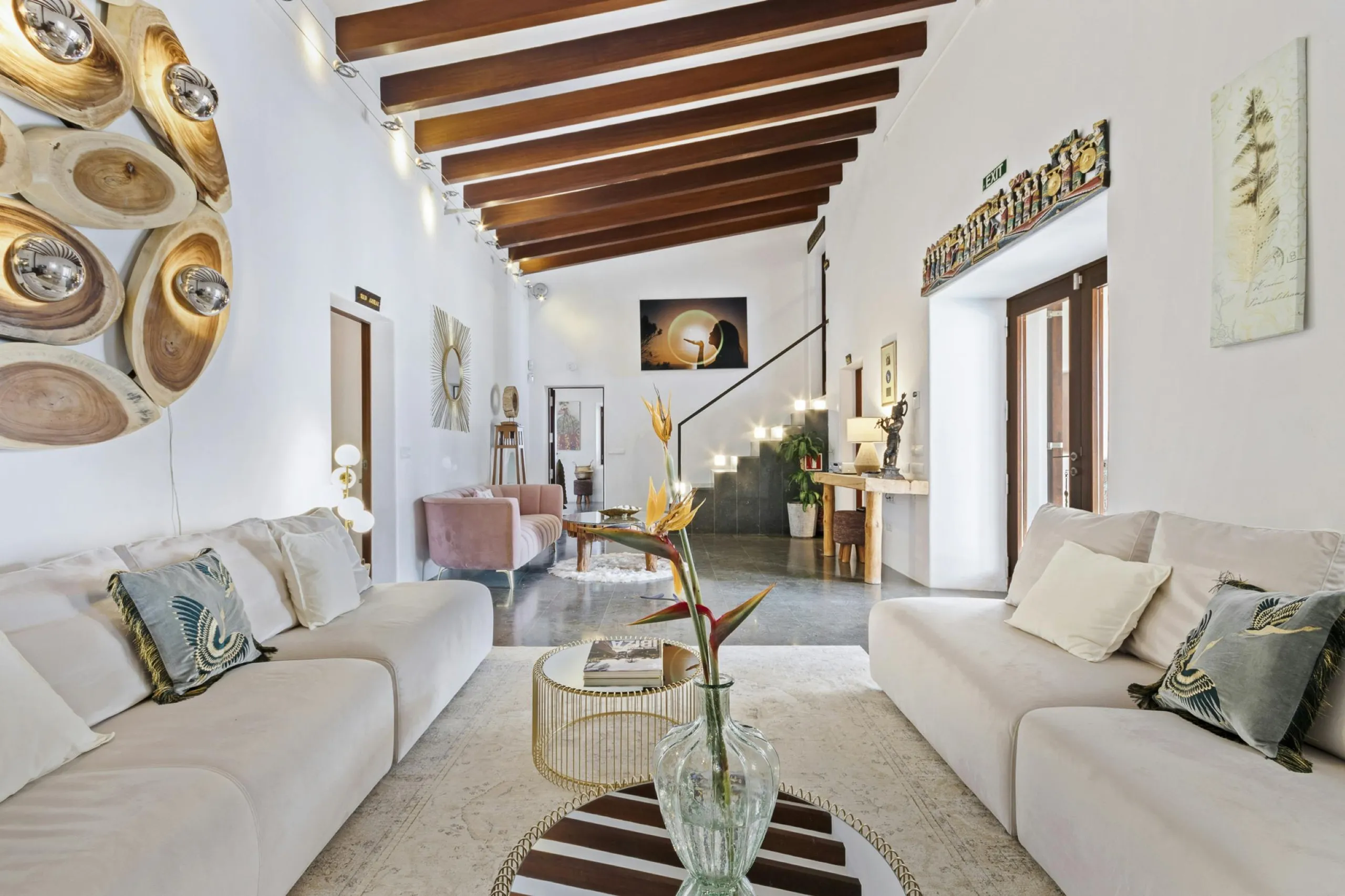 Resplendent Spanish Estate in Ibiza with Private Pool and Garden Grounds — photograph 12