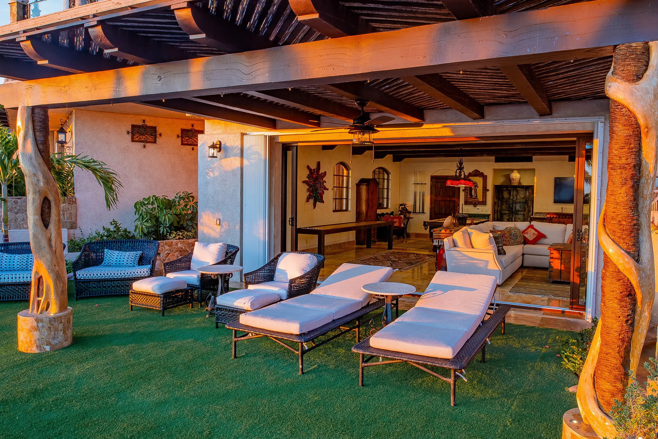 Enchanting Views of the Pacific Ocean from Four Level Luxury Compound with 2 Pools! — photograph 8