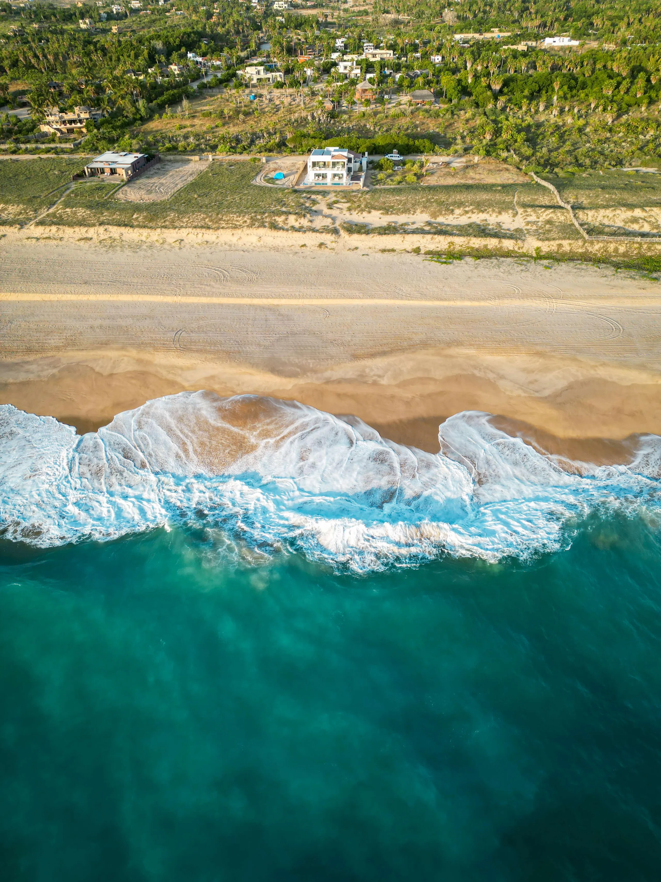 Regal Oceanfront Villa with Private Pool and Pacific Ocean Views — photograph 7