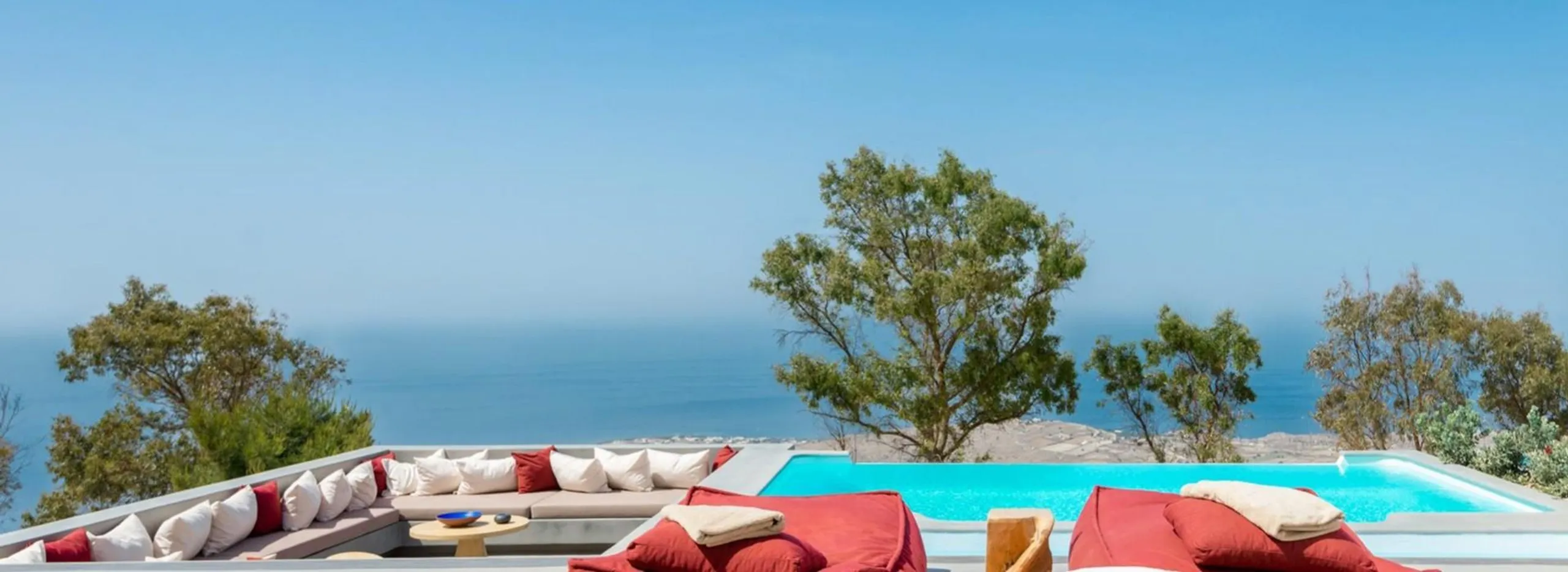 Deluxe Villa with Private Heated Infinity Pool and Panoramic Views of The Island — photograph 6