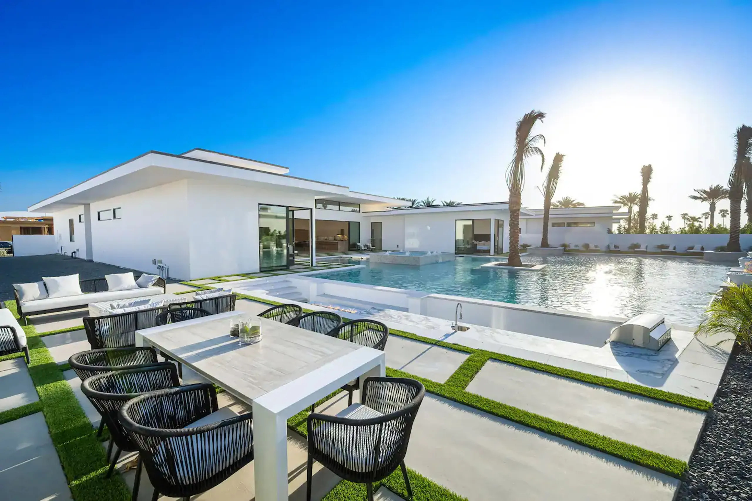 Sophisticated Resort-Style Villa Near Madison Club with Private Pool and High-End Finishes — photograph 7