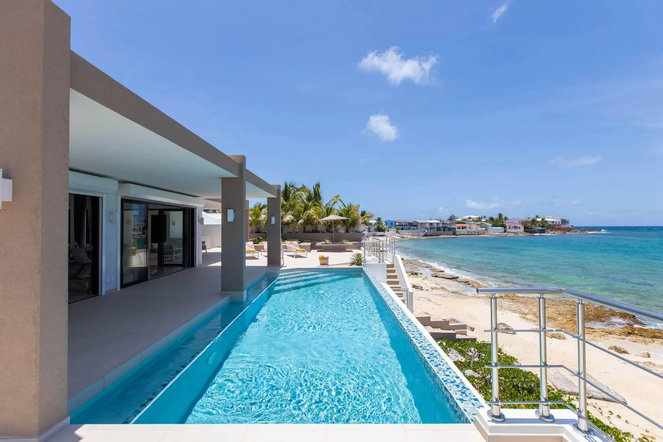 Luxury Beacon Hill Villa with Stunning Sea Views and Private Pool, Simpson Bay