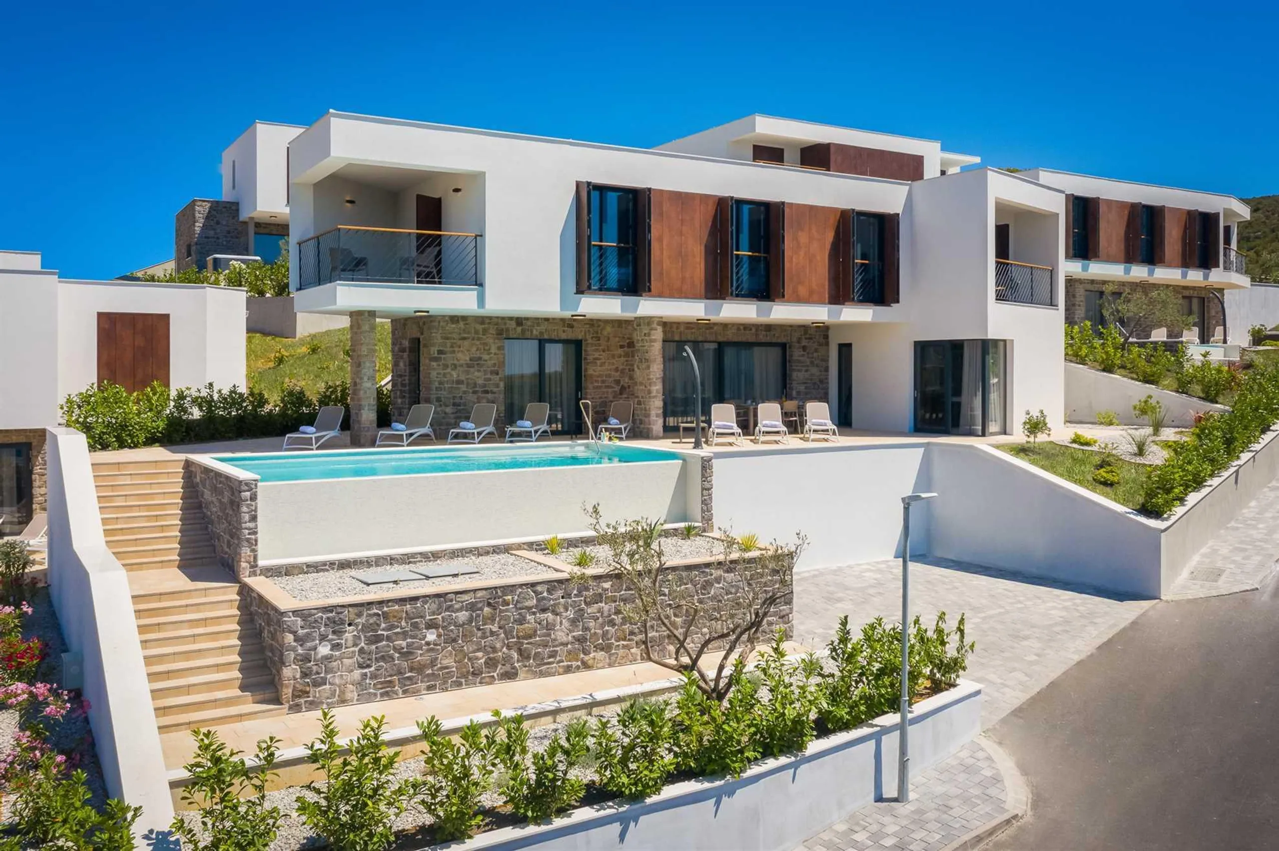 Stylish Villa in Primosten with Private Infinity Pool and Sea Views, Primosten