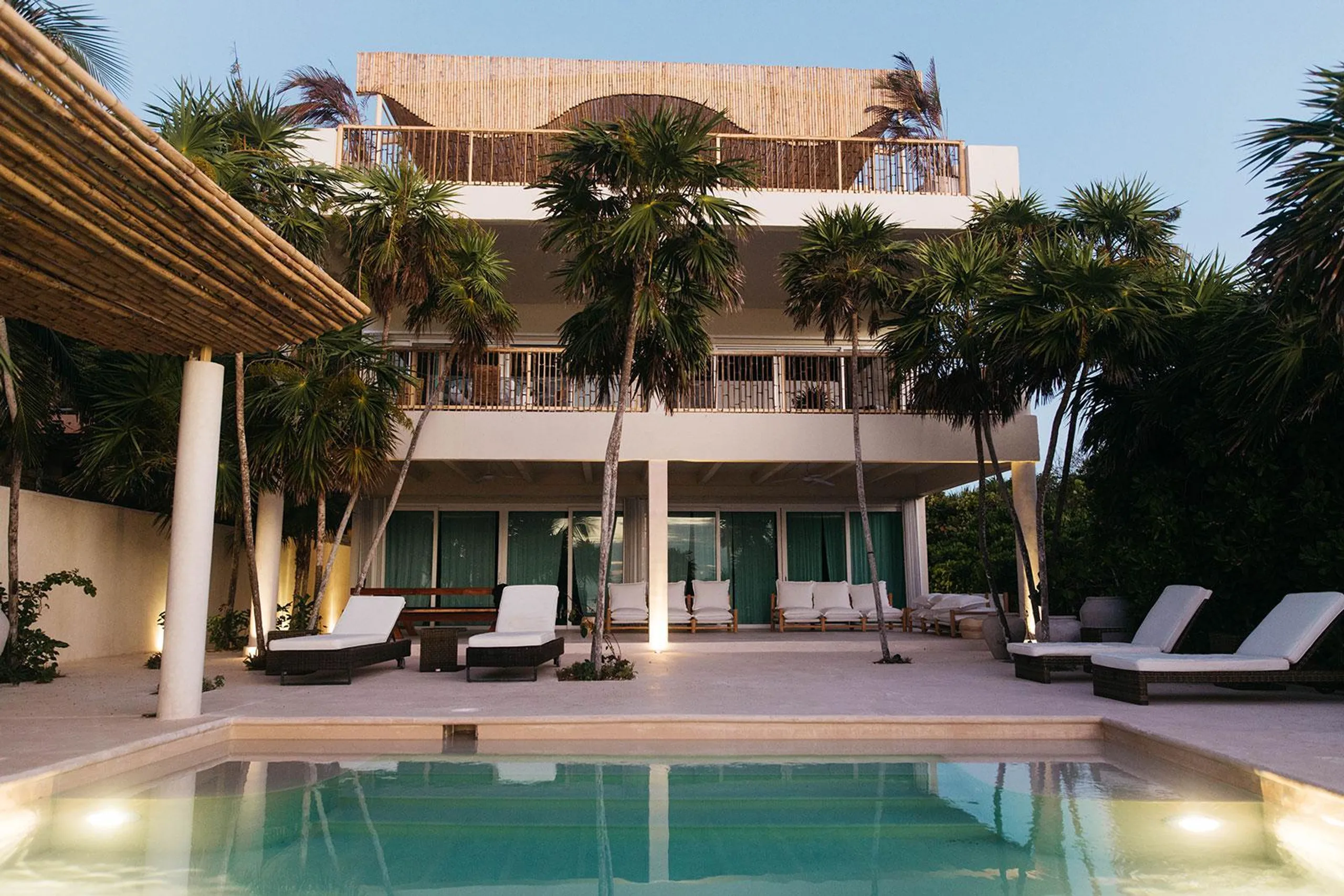 Soliman's Prestige Crystal Clear Oasis with Private Pool and Beachfront Access — photograph 2