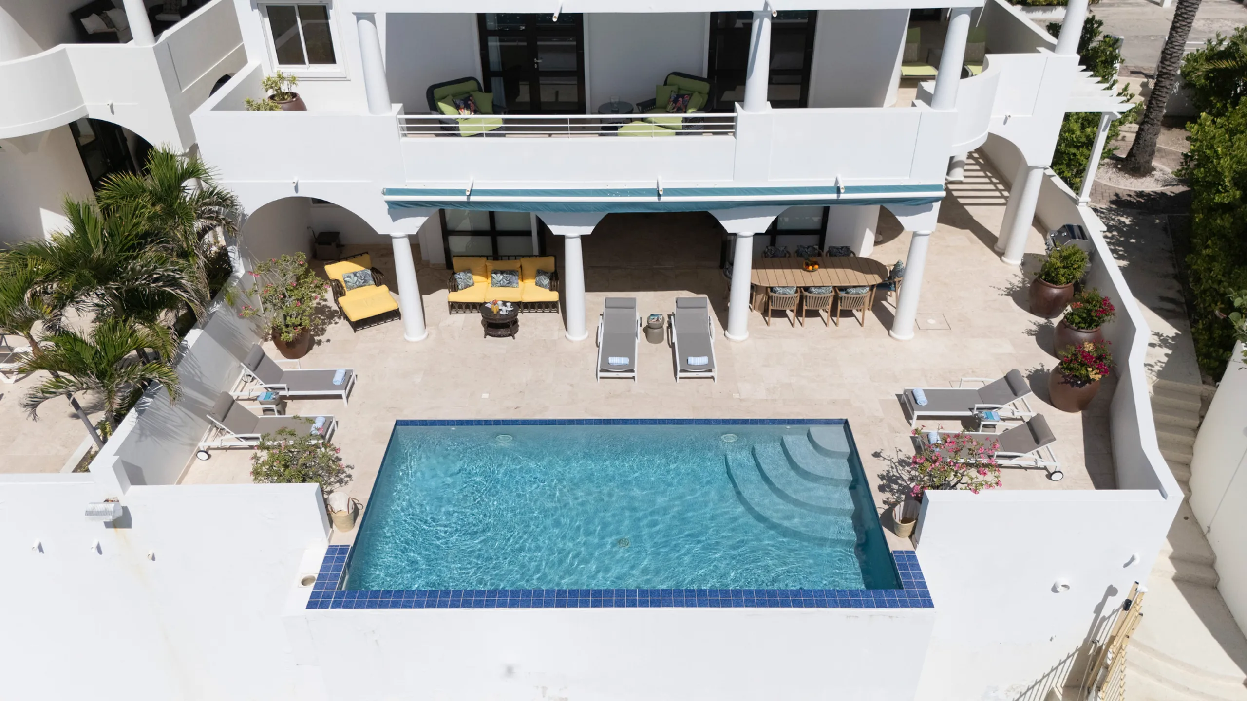 Saint Martin Light-filled Impeccably Designed Villa with Ocean View and Pool — photograph 7