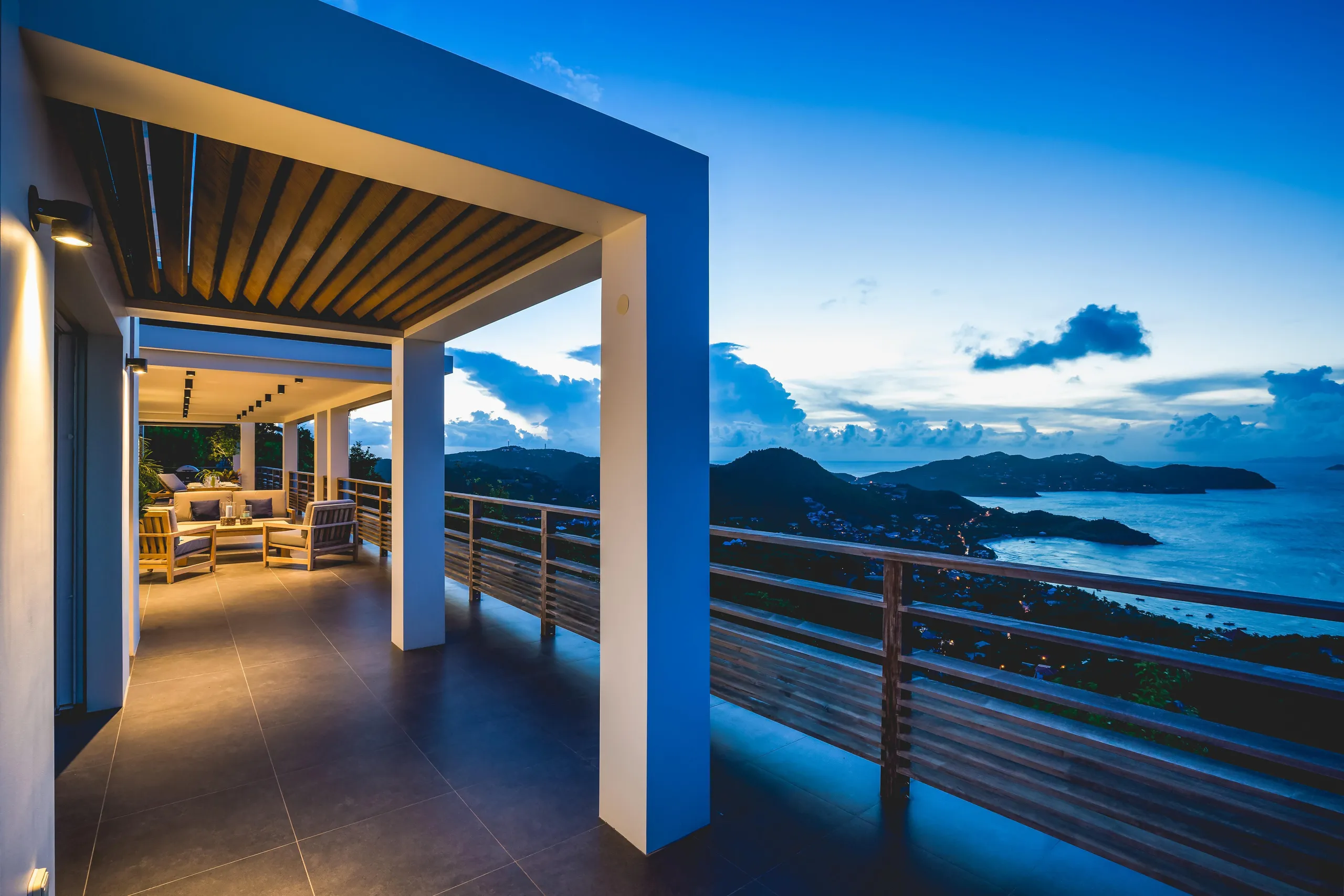 Dignified Oceanview Villa with Private Pool and Fitness Room — photograph 4