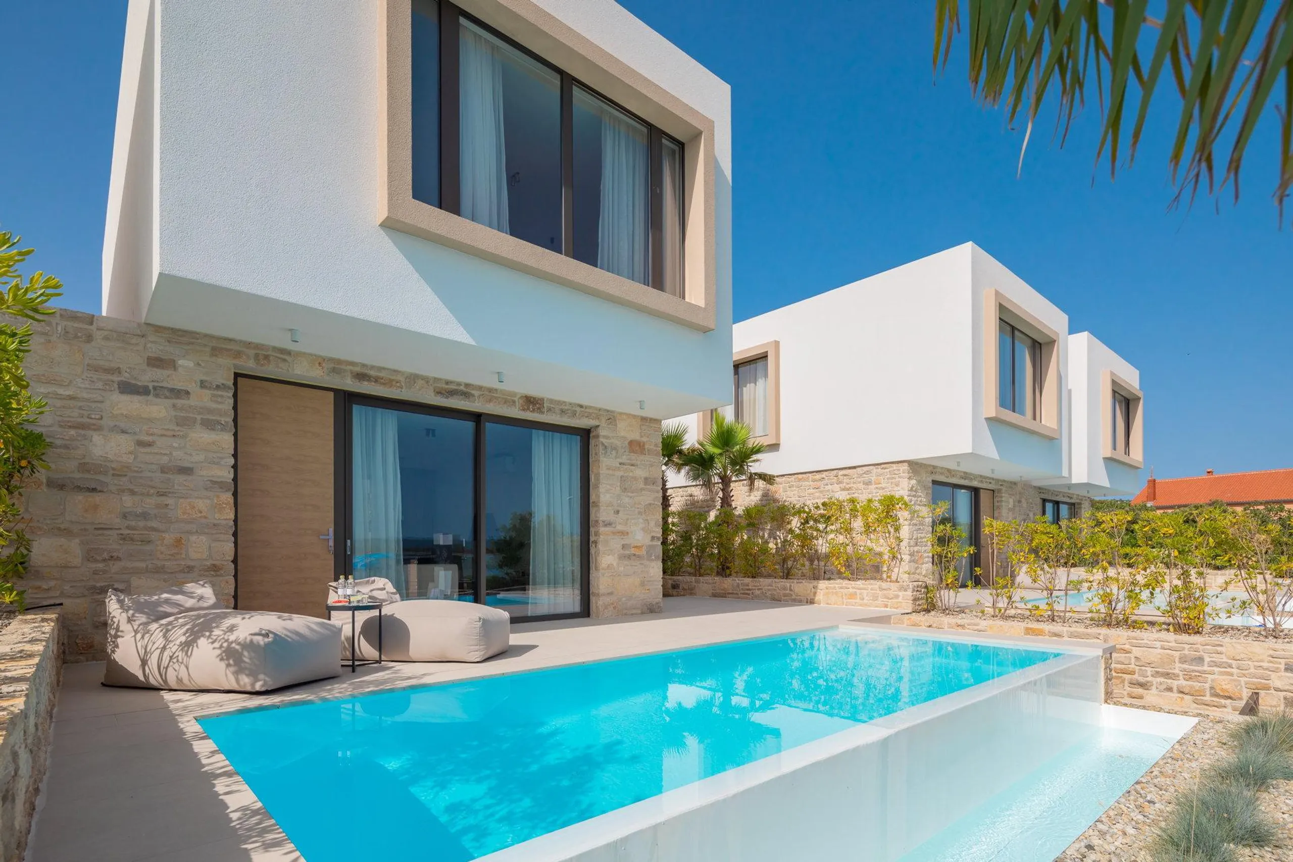 Exquisite Villa with Pool  and Crystal-Clear Sea Views — photograph 3