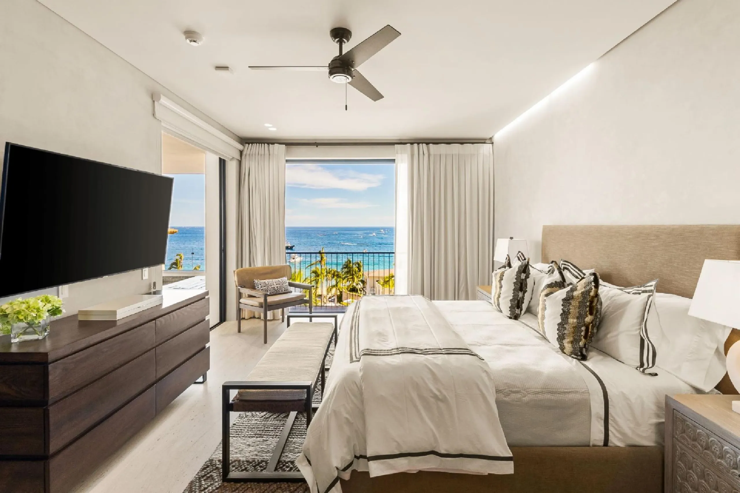 Hacienda Beach Casita with Epic Ocean View and Resort Style Amenities — photograph 11