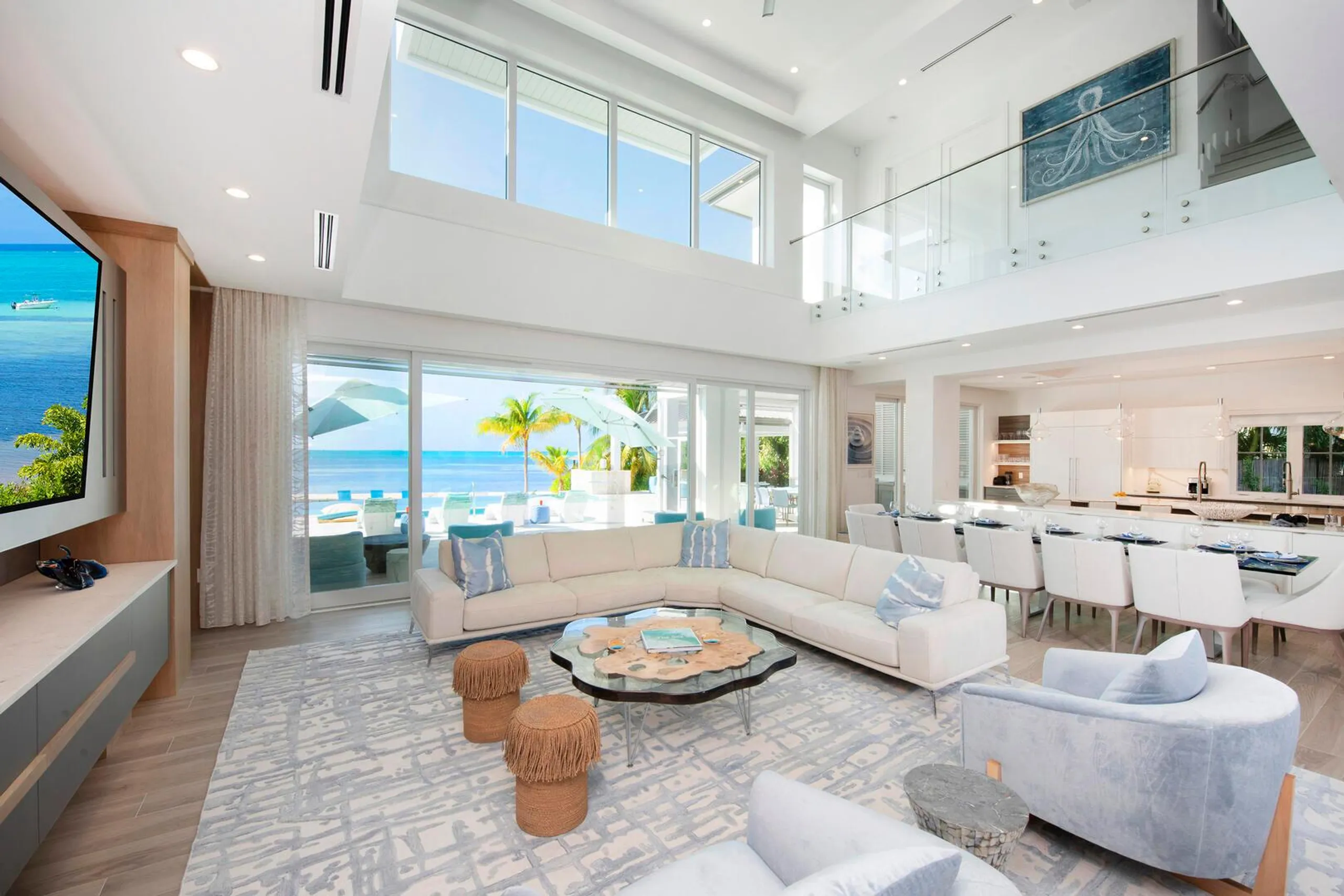 Cayman Ocean Front Grand Estate with Infinity Pool and Incredible Ocean Views — photograph 6
