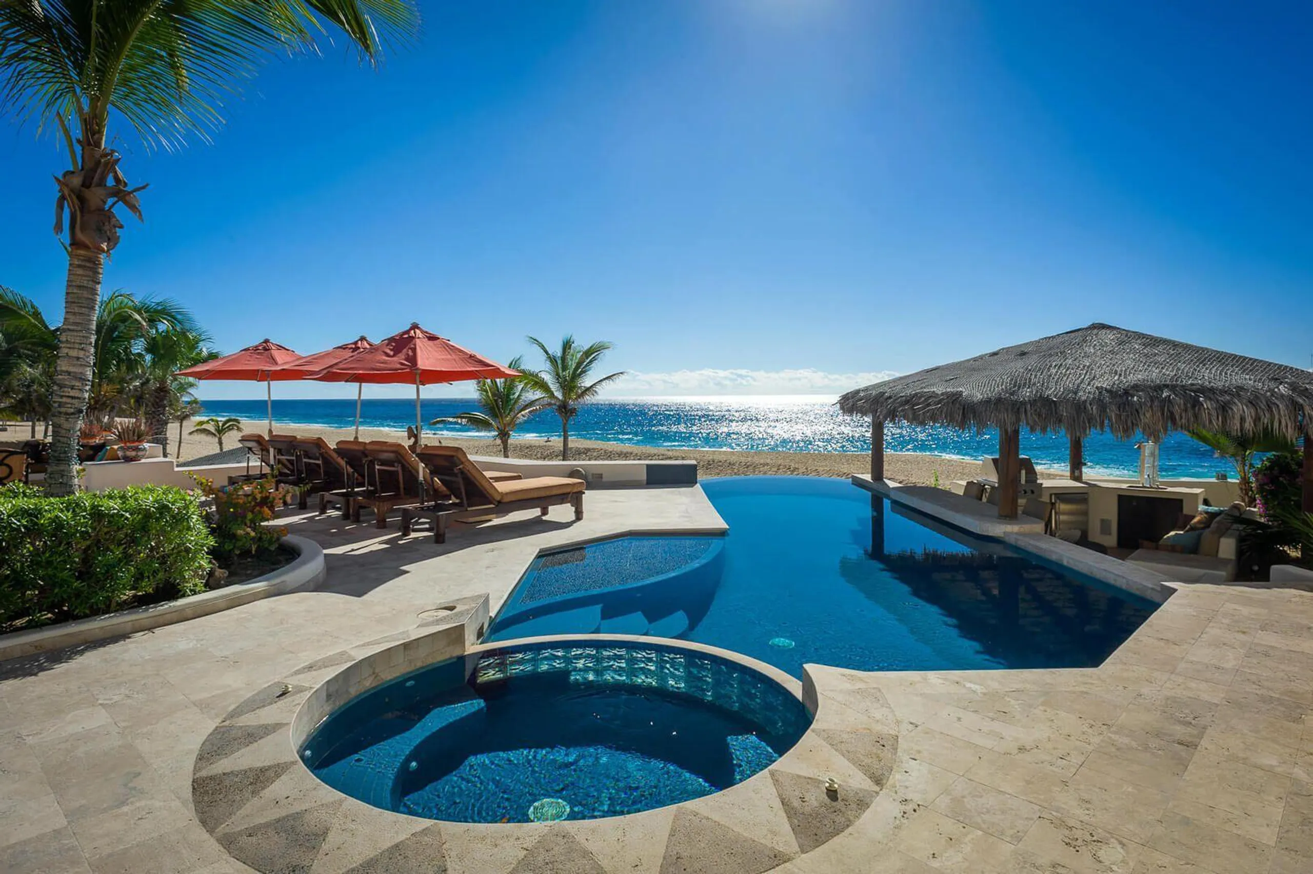 Contemporary Pedregal Estate with Infinity Pool and Ocean Views, Pedregal