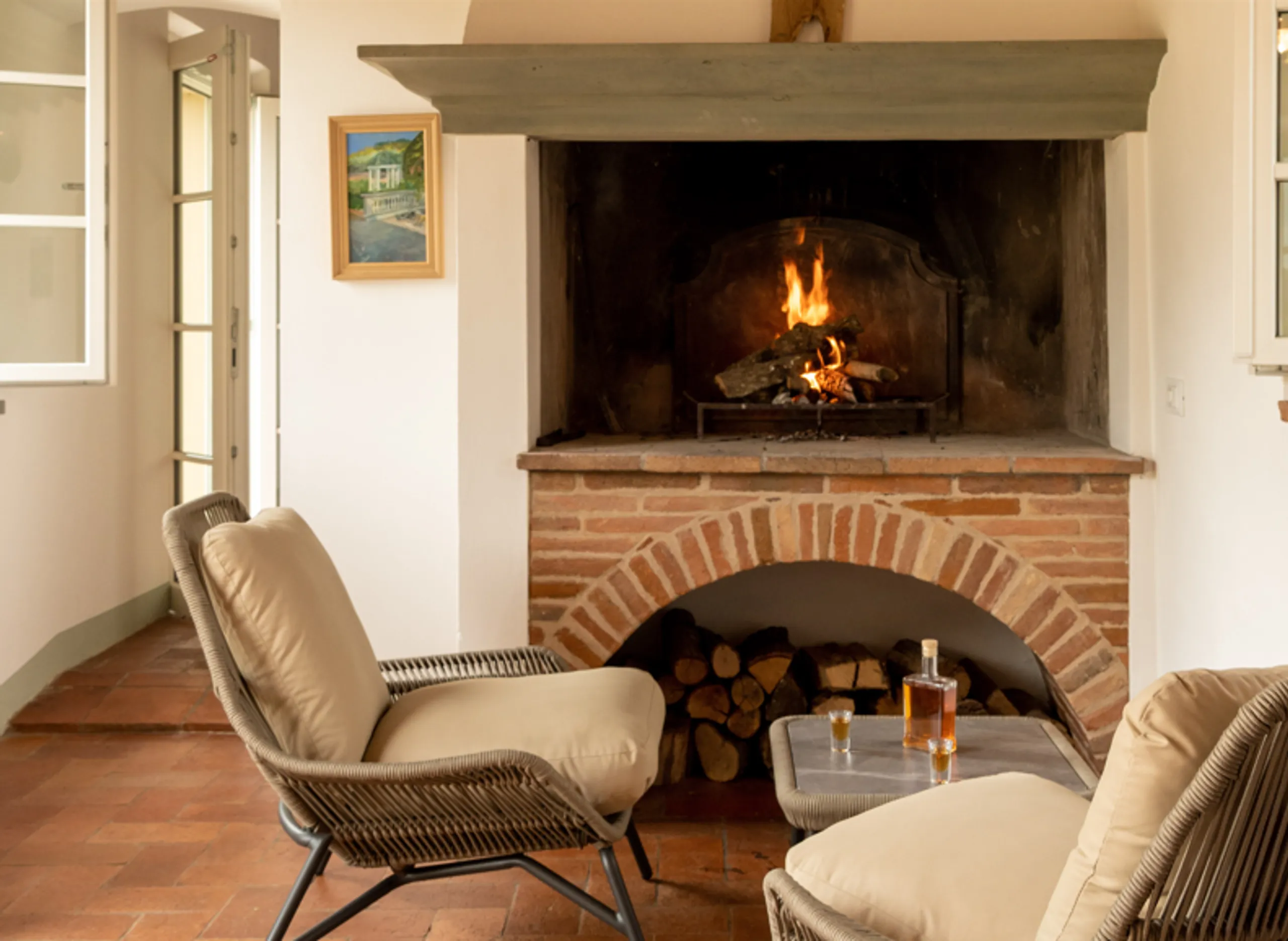 Tranquility in Tuscany Grand Estate for 9BR with Enchanting Pool and Lush Gardens — photograph 12
