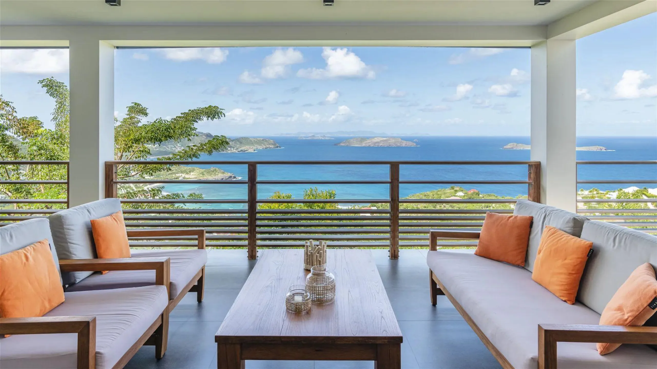 Tranquil Seaview Villa with Invigorating Pool — photograph 11
