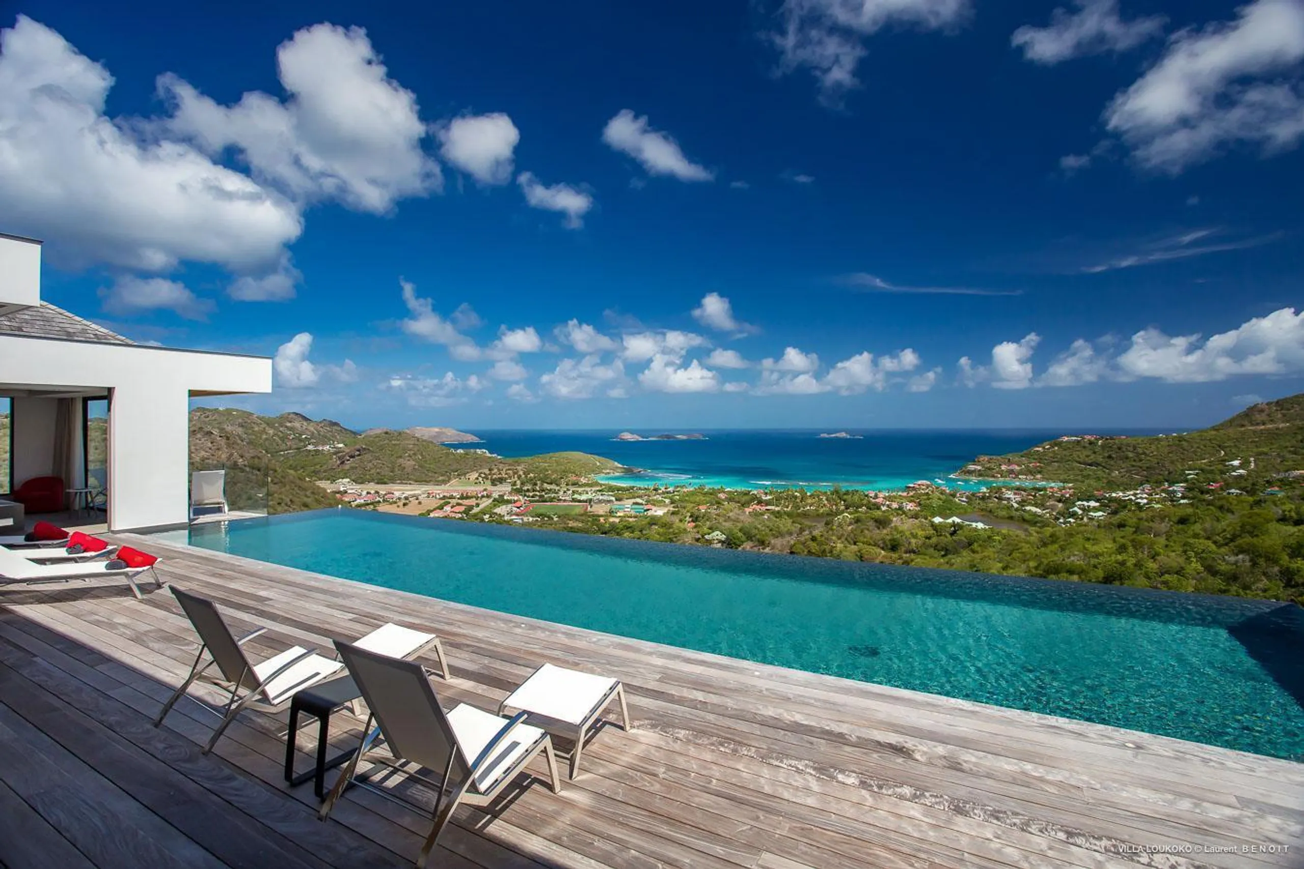 Splendorous Luxury Villa with Pool and Incredible Ocean Views — photograph 7