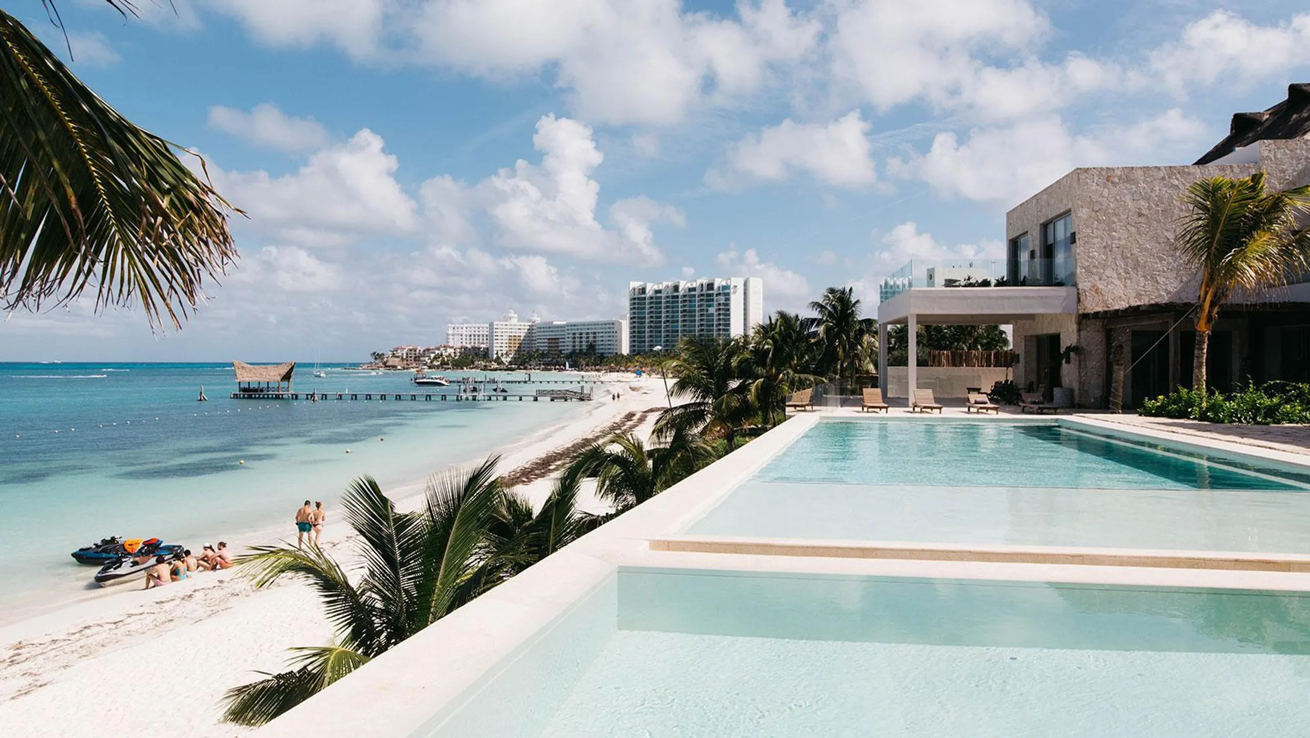 Serene Flamings Modern Architectural Beach Front Retreat with Infinity Pool in Cancun