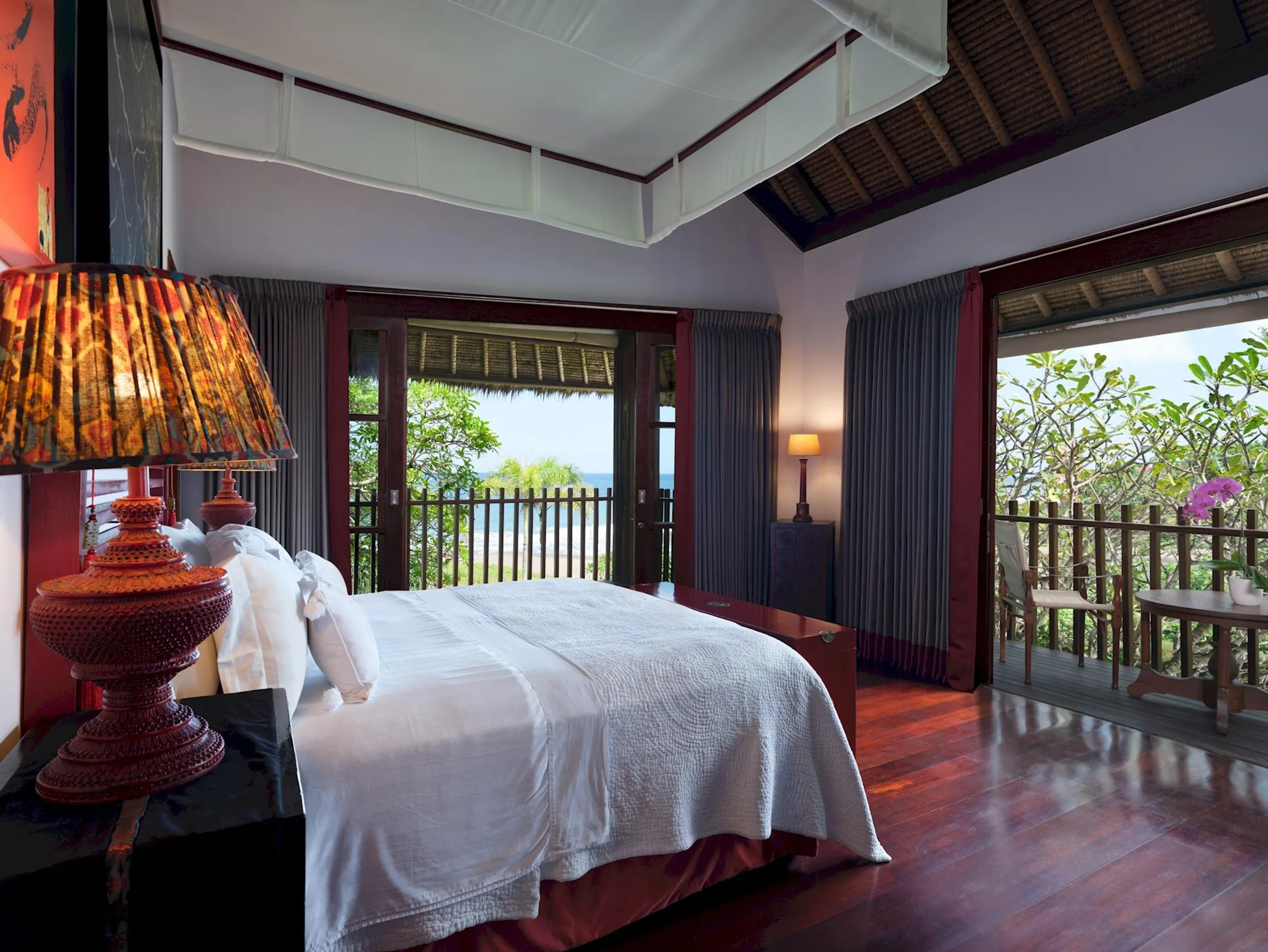 Elegant Seaview Villa with Invigorating Pool — photograph 10