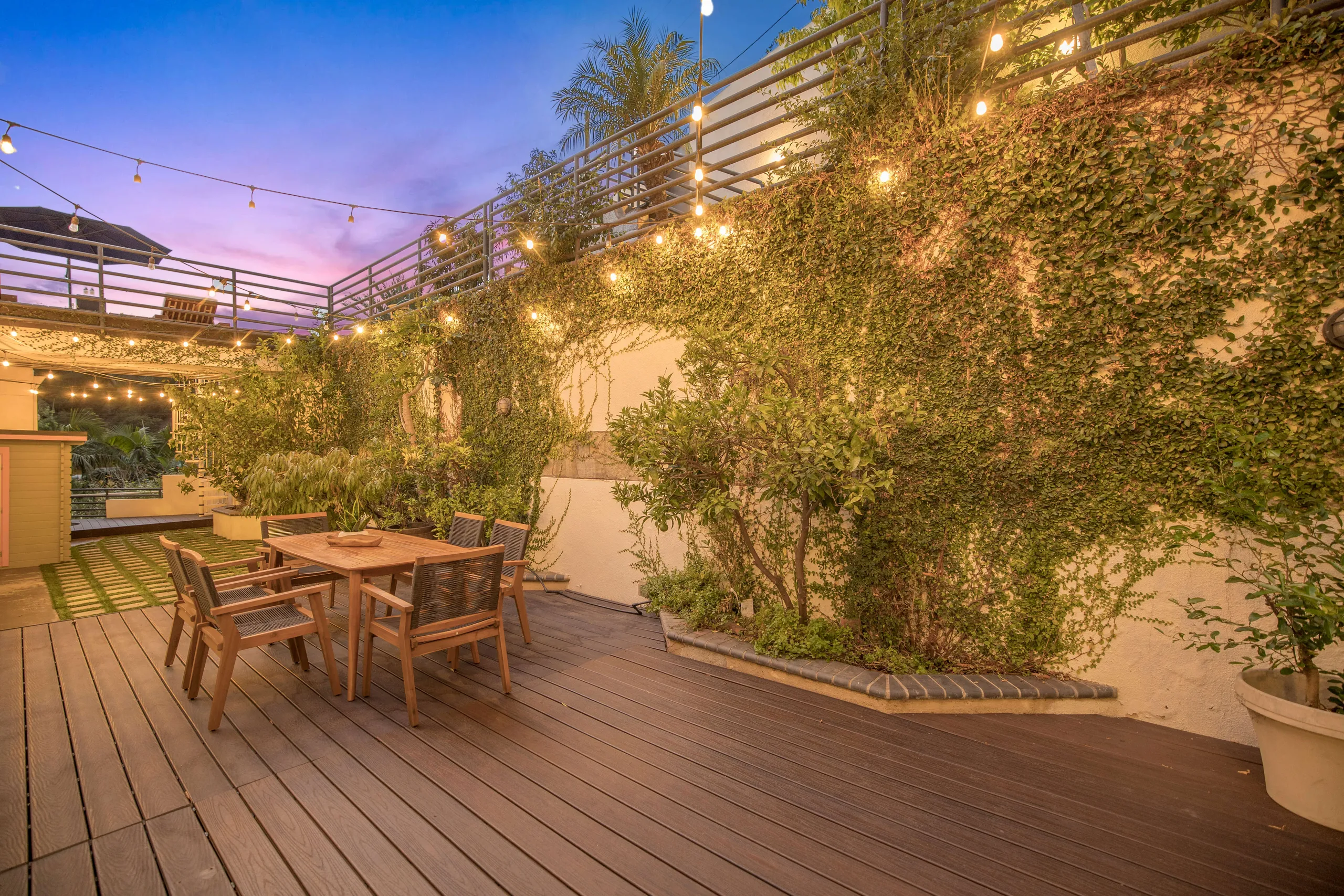 Hollywood Hils Mediterranean View Villa with Private Pool — photograph 5