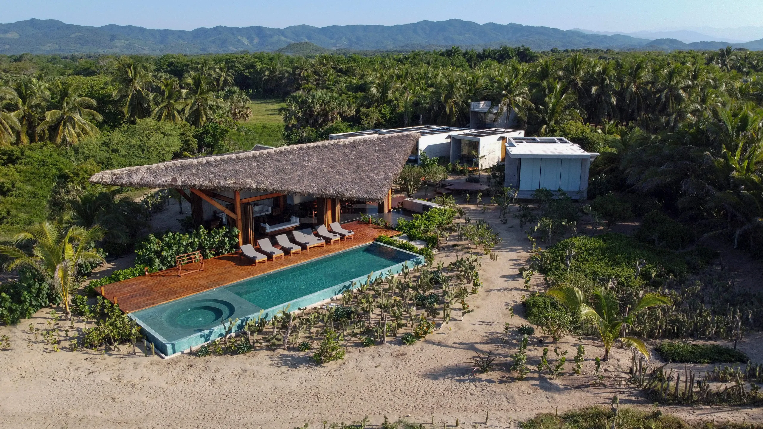 Cerulean Sanctum Beachside Resort Estate with Infinity Pool — photograph 3