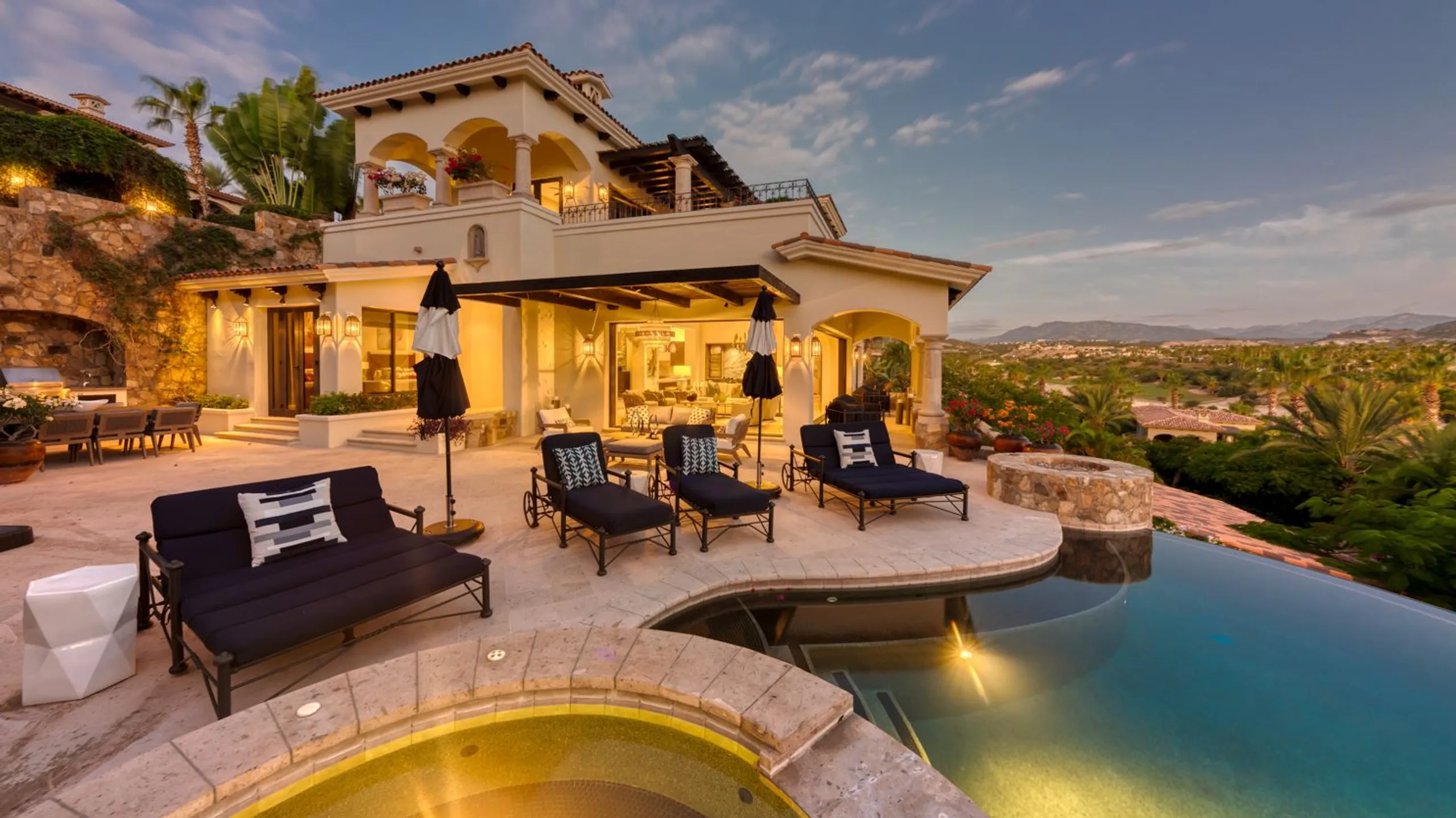 Private Los Cabos Garden Villa with Infinity Pool, Jacuzzi and Ocean Views — photograph 3