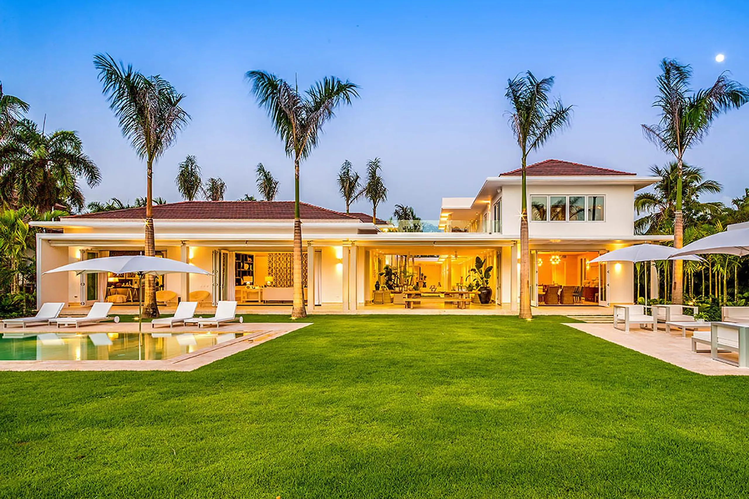 Prestige 7BR Oasis with Private Pool and Golf Views, La Romana