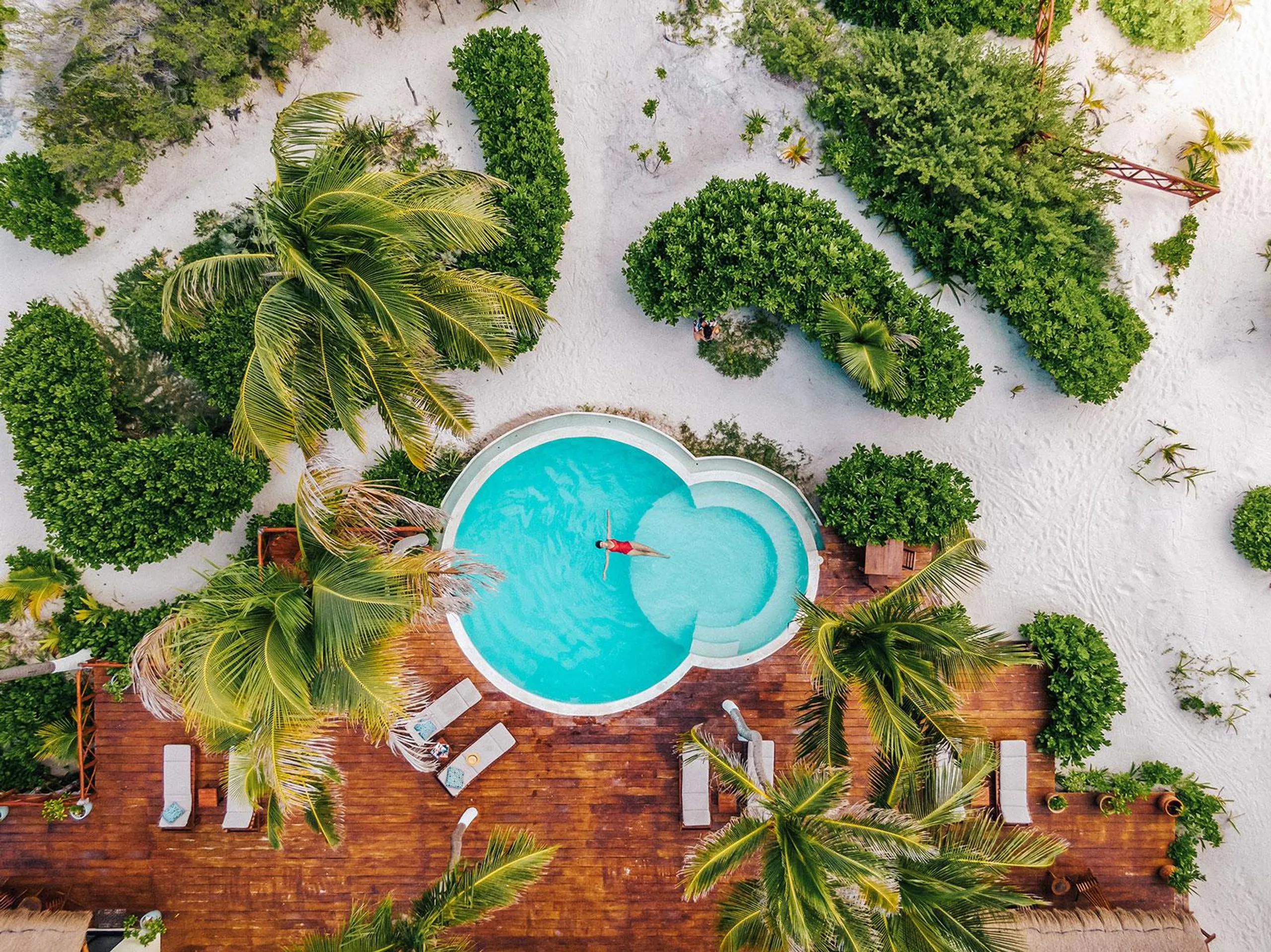 Luxury Beachfront Riviera Maya Villa in Sian Ka'an with Resort Pool — photograph 2