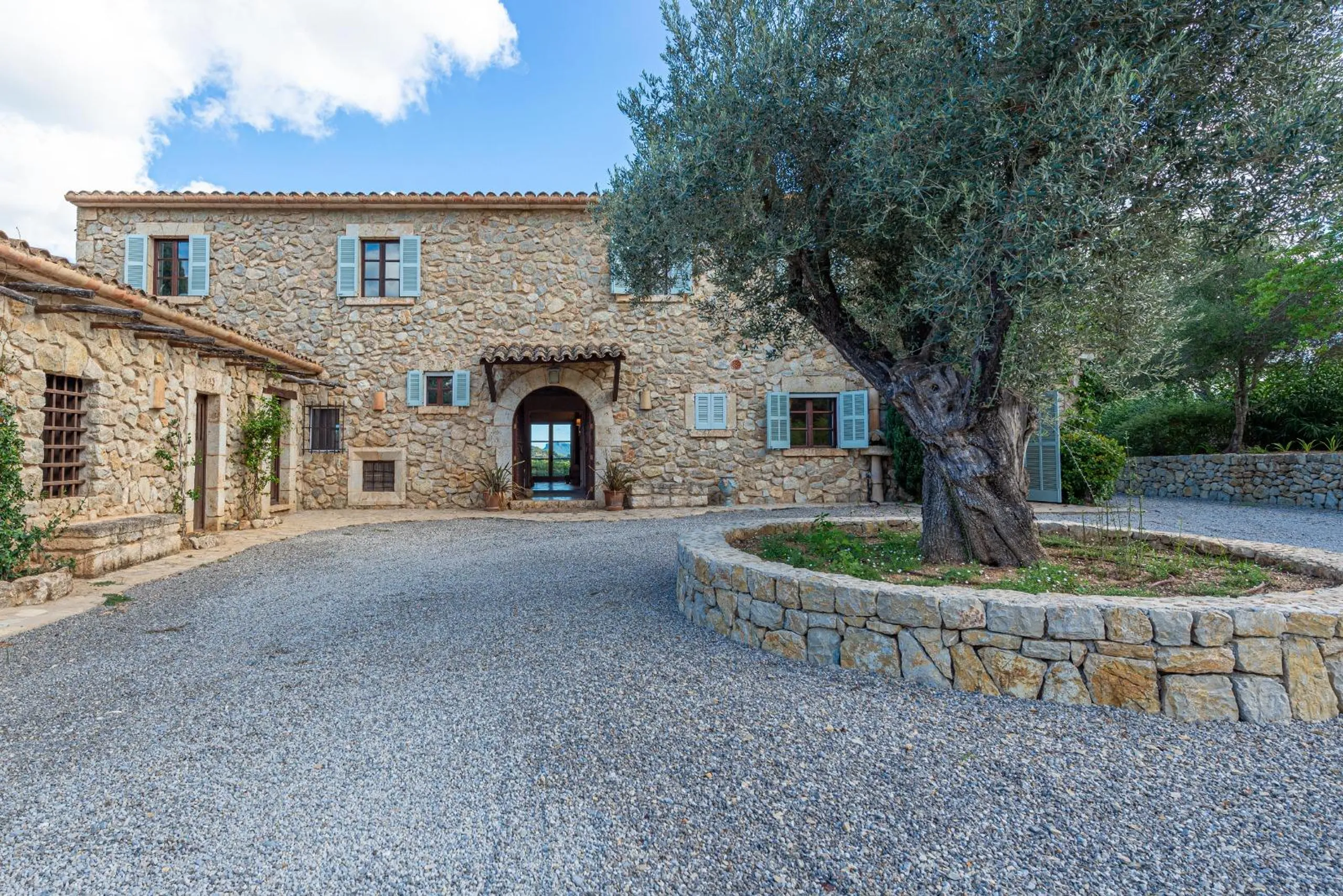 Finca Maravilla de Palma Spanish Estate with Private Pool — photograph 3