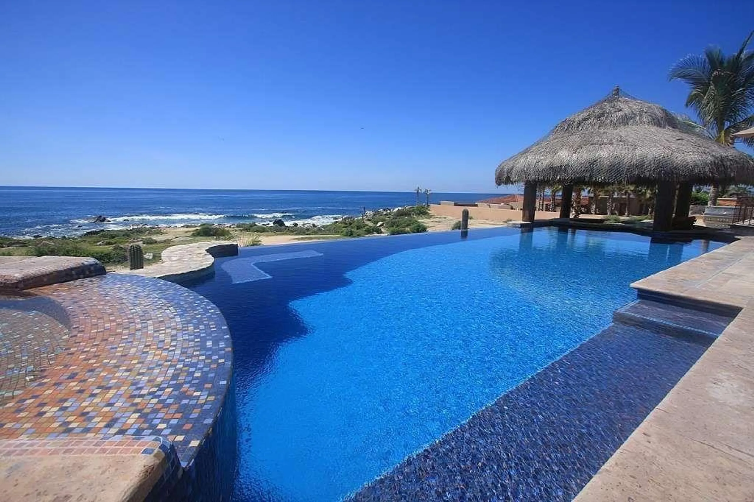 Punta Ballena Luxury Villa with Infinity Pool, Hot Tub and Sweeping Ocean Views, Punta Ballena