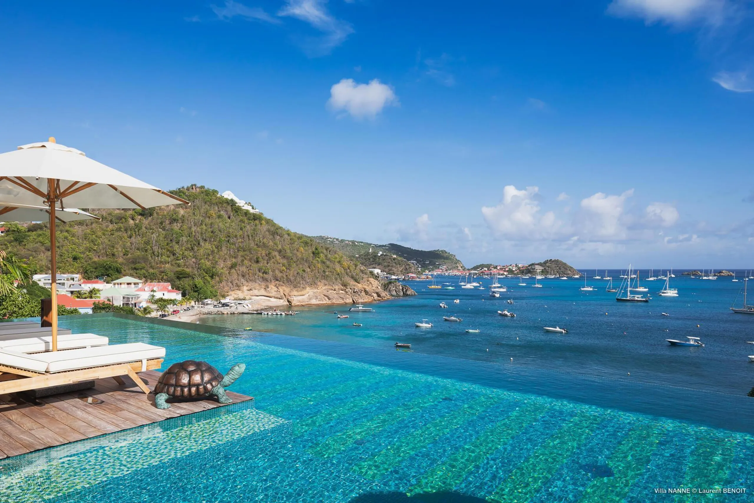 Caribbean Styled Caribbean Styled with Corossol's Bay Sparkling Water and Private Heated Pool — photograph 4
