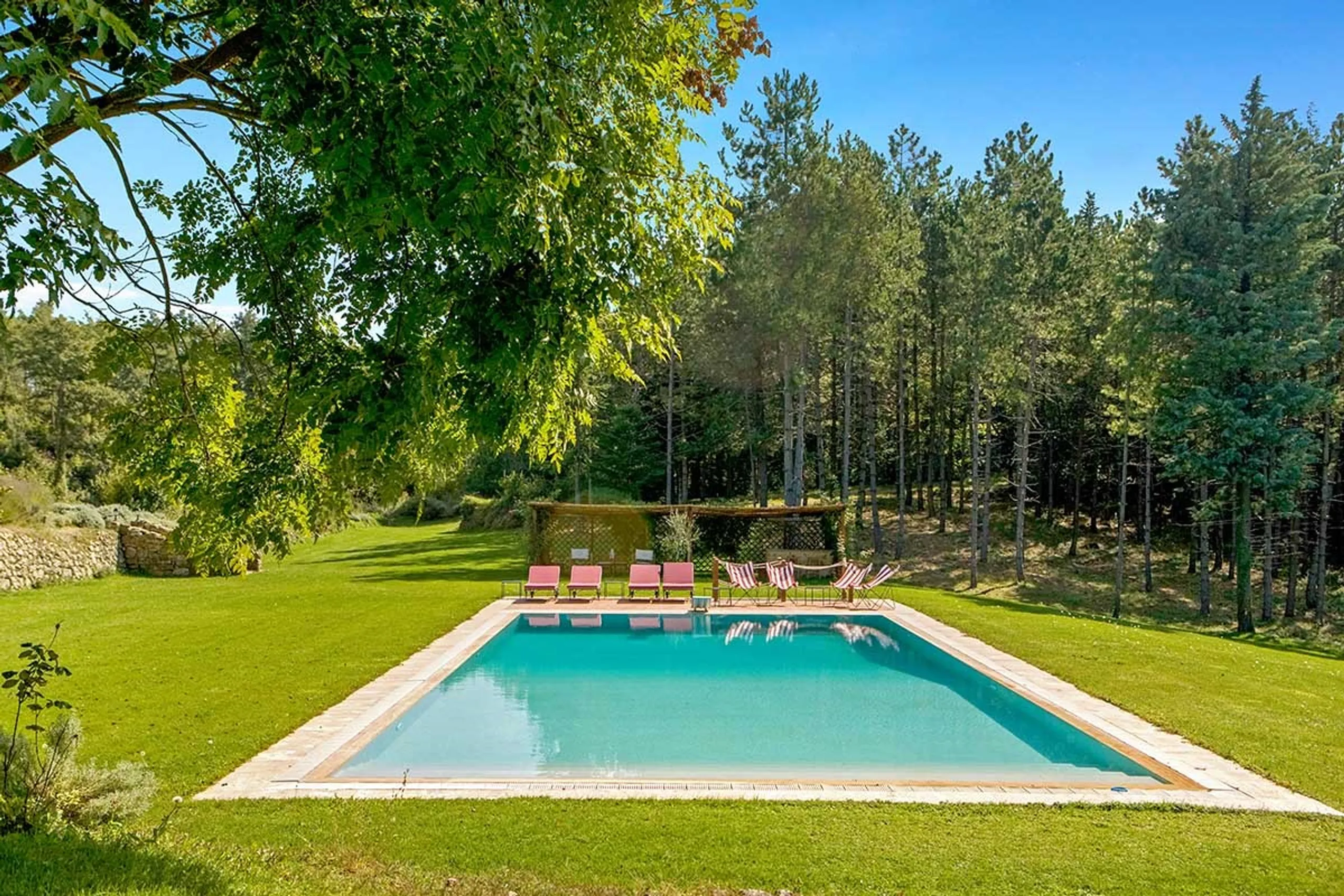 Enchanting Tuscan Heaven with Private Pool, Al Fresco and Gardens — photograph 6