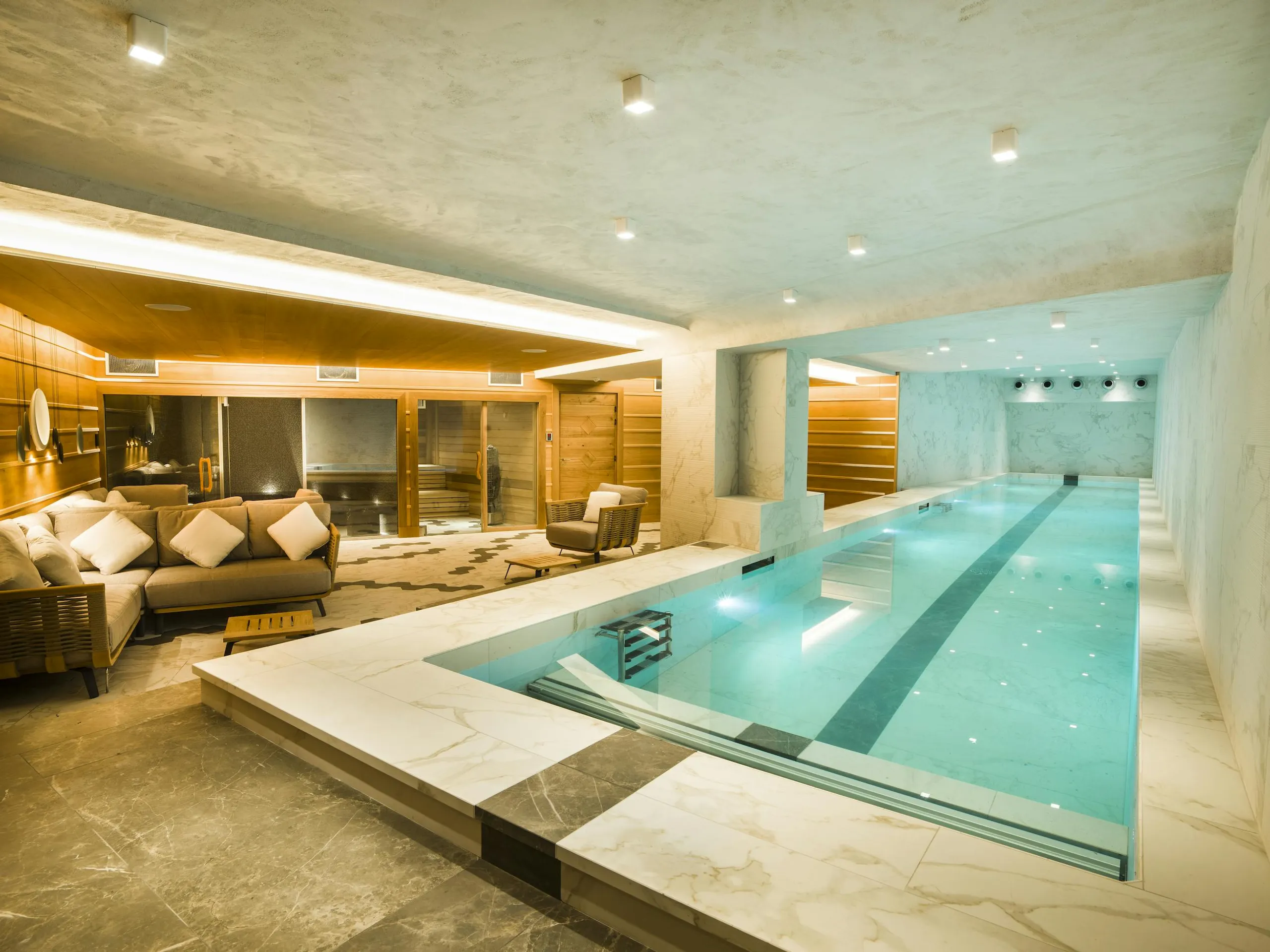 French Alps Elysium Chalet with Indoor Pool and Spa — photograph 4