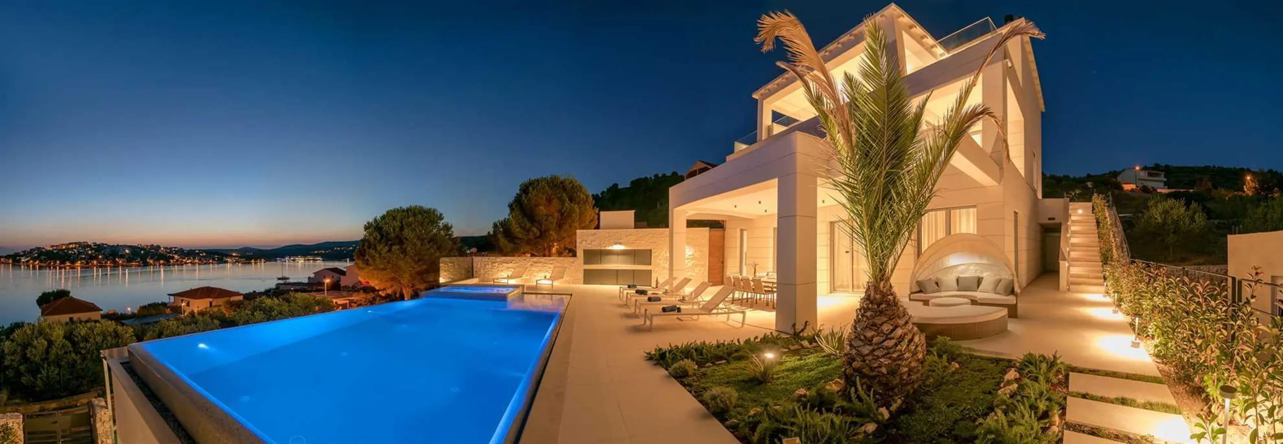 Luxury Villa with Infinity Pool and Breathtaking Panorama of Rogoznica's Peninsula, Rogoznica