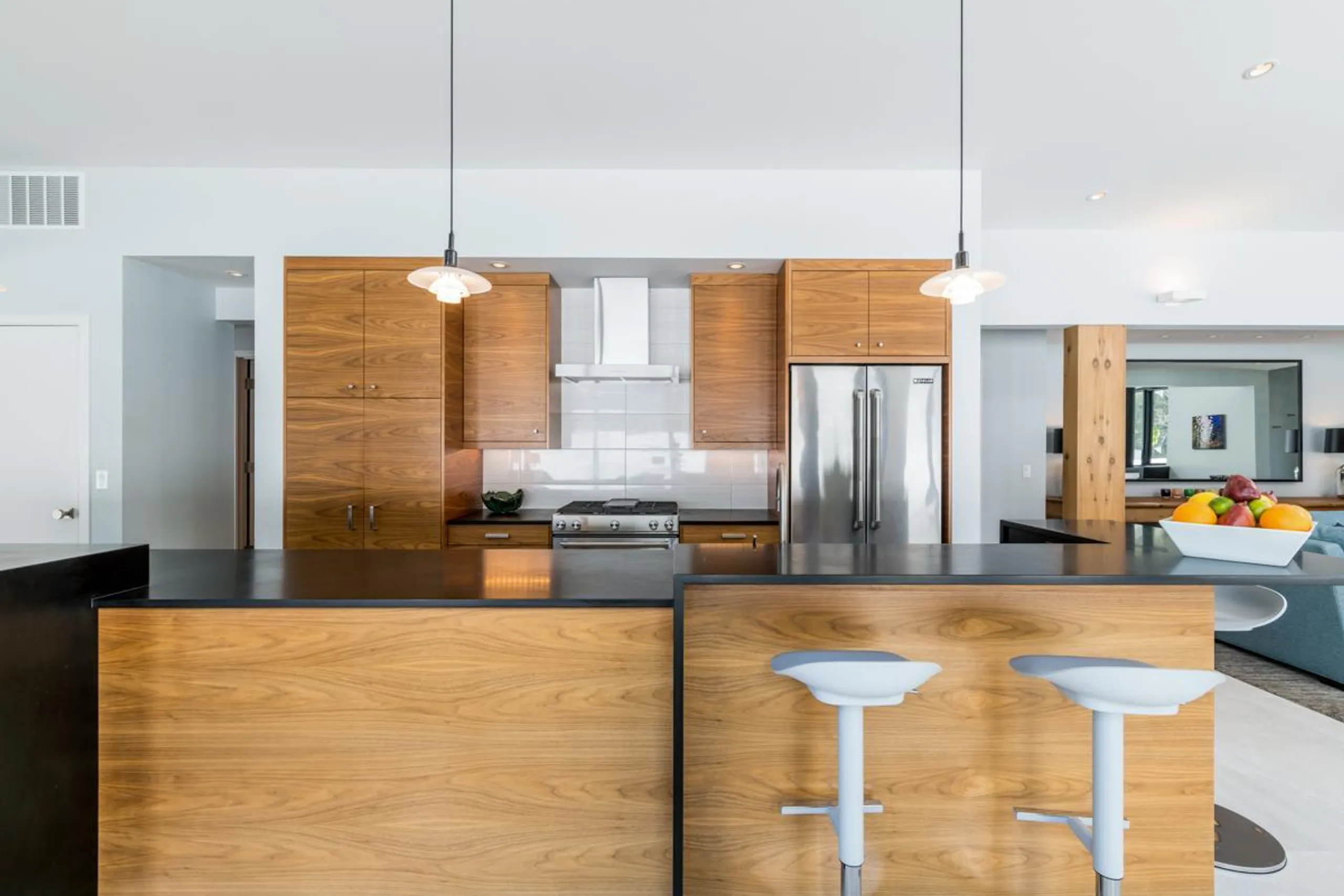 Grandiose Retreat with Majestic Mountain Views VILLAWAY® — photograph 6