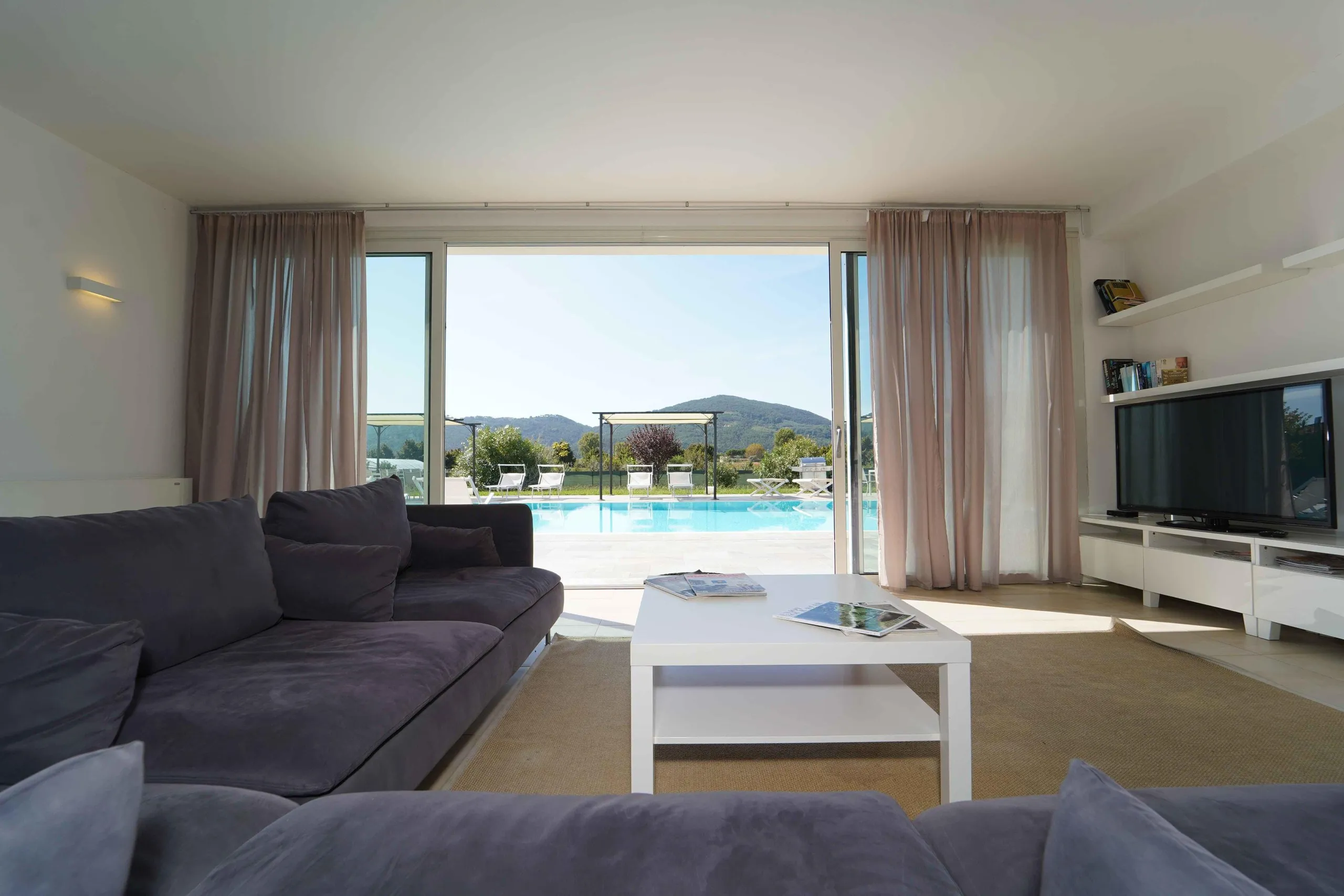 Scenic Ligurian Villa with Private Pool, and Mediterranean Gardens — photograph 6