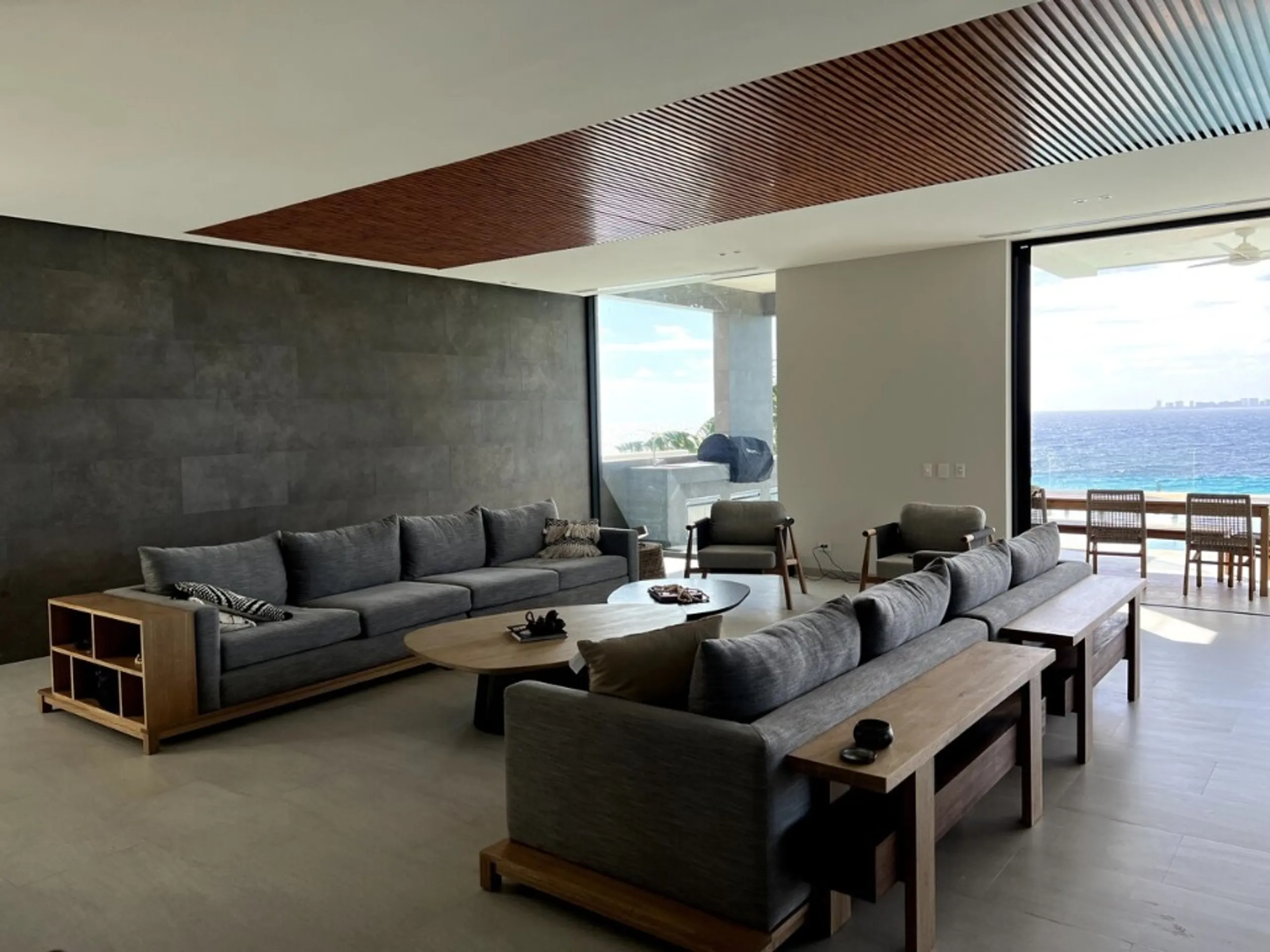 Oceanview Villa in Isla Mujeres with Infinity Pool & Beach Access — photograph 4