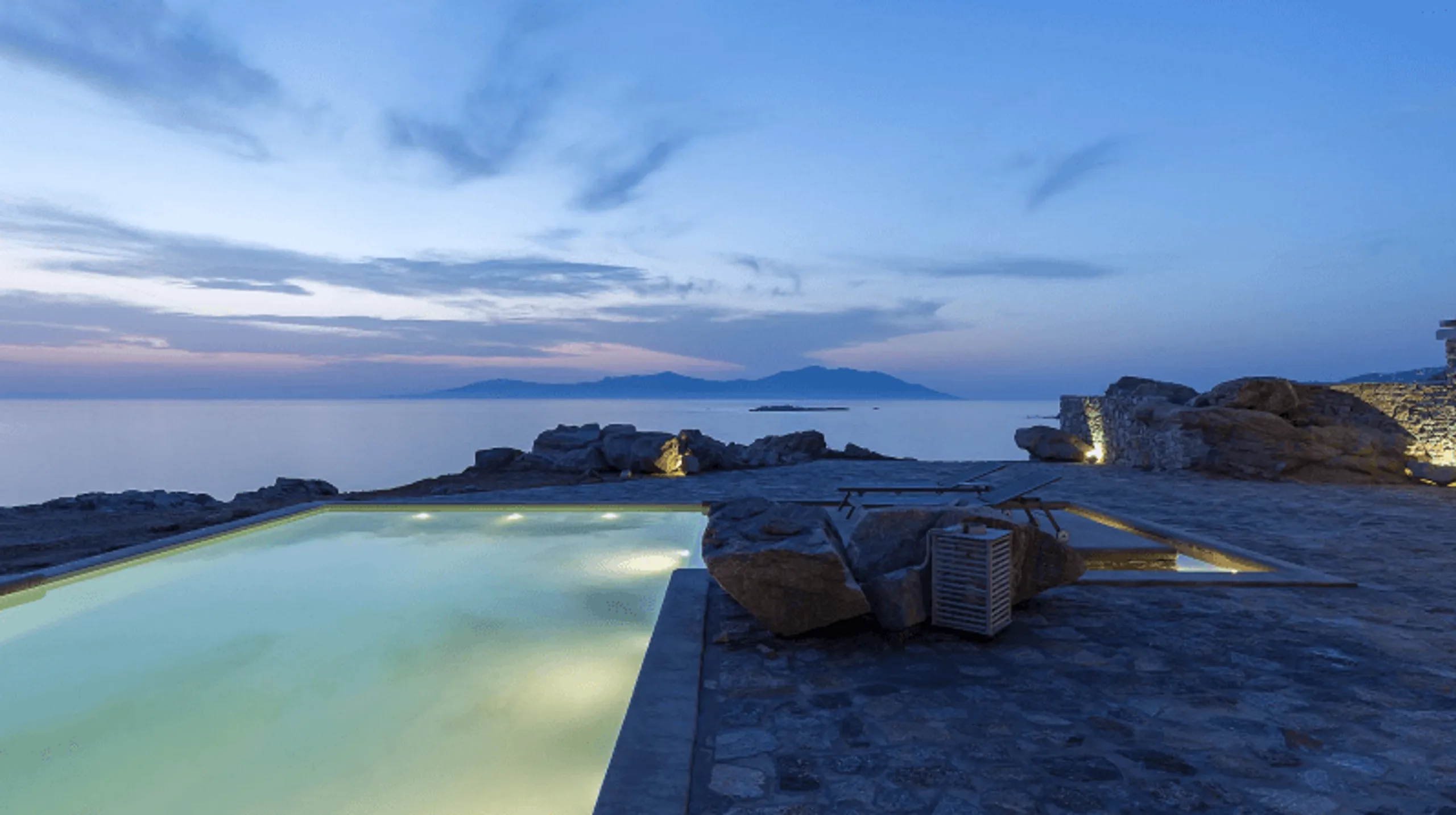 Enchanting Mykonos Sanctuary with Private Pool and Spectacular Views — photograph 2